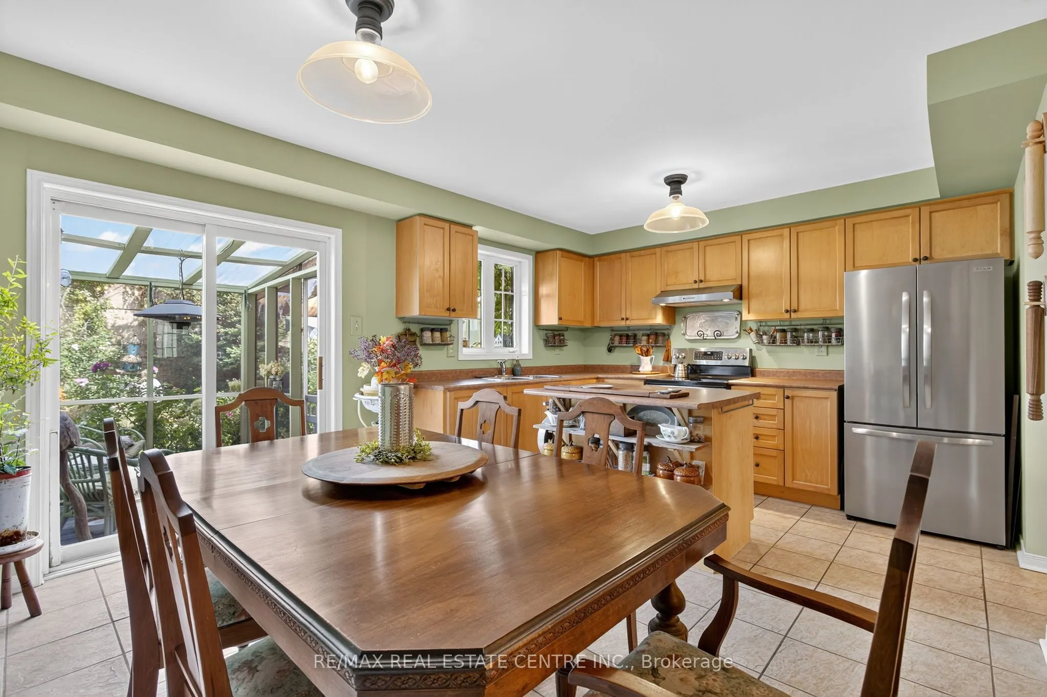 64 Big Moe Crescent