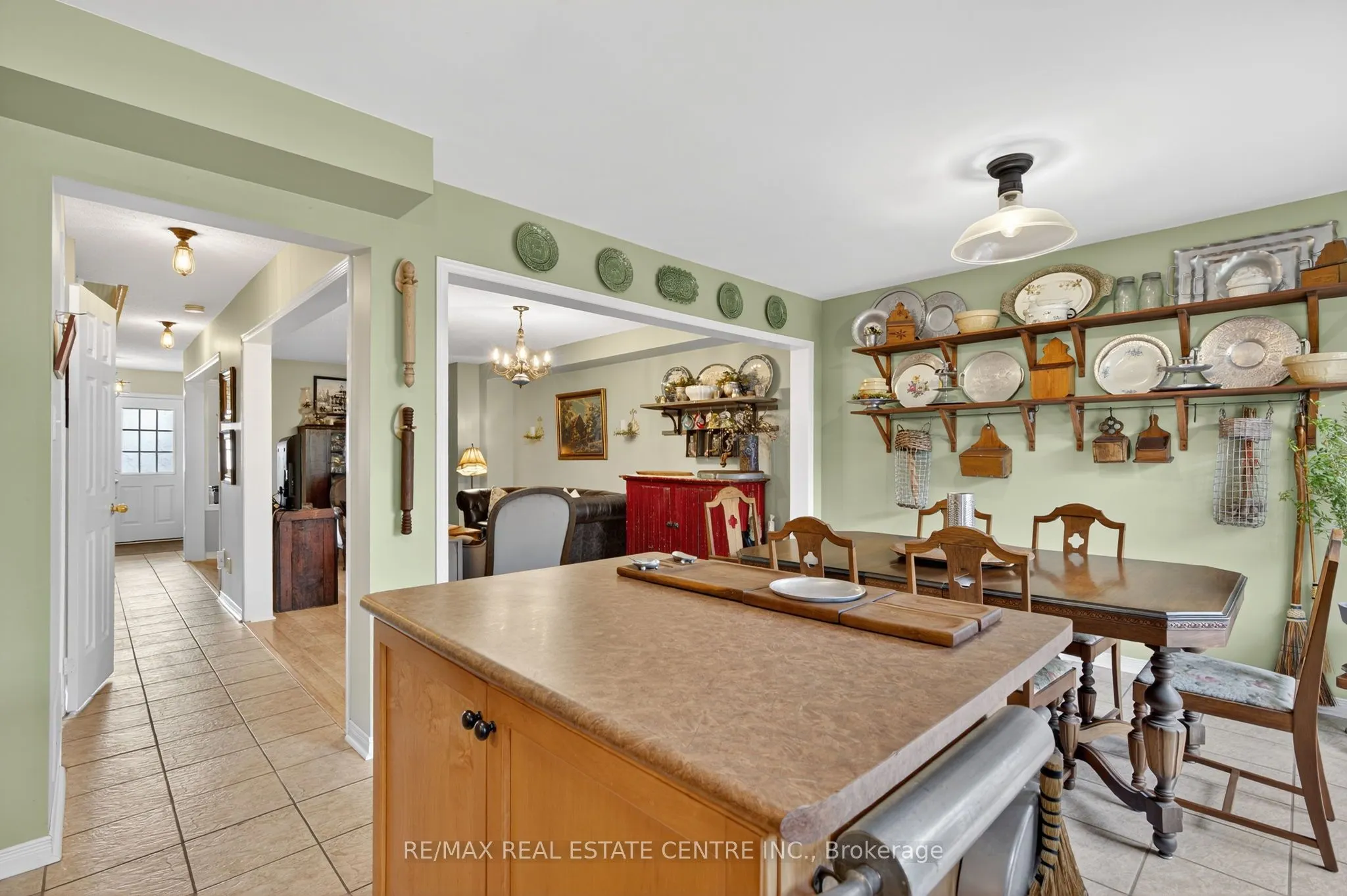 64 Big Moe Crescent