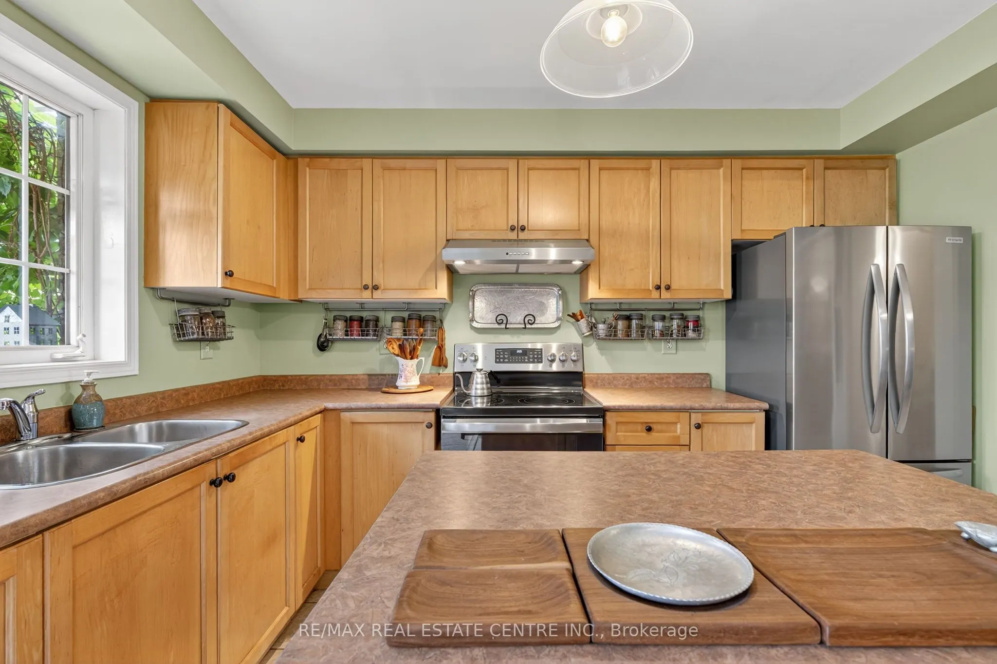 64 Big Moe Crescent