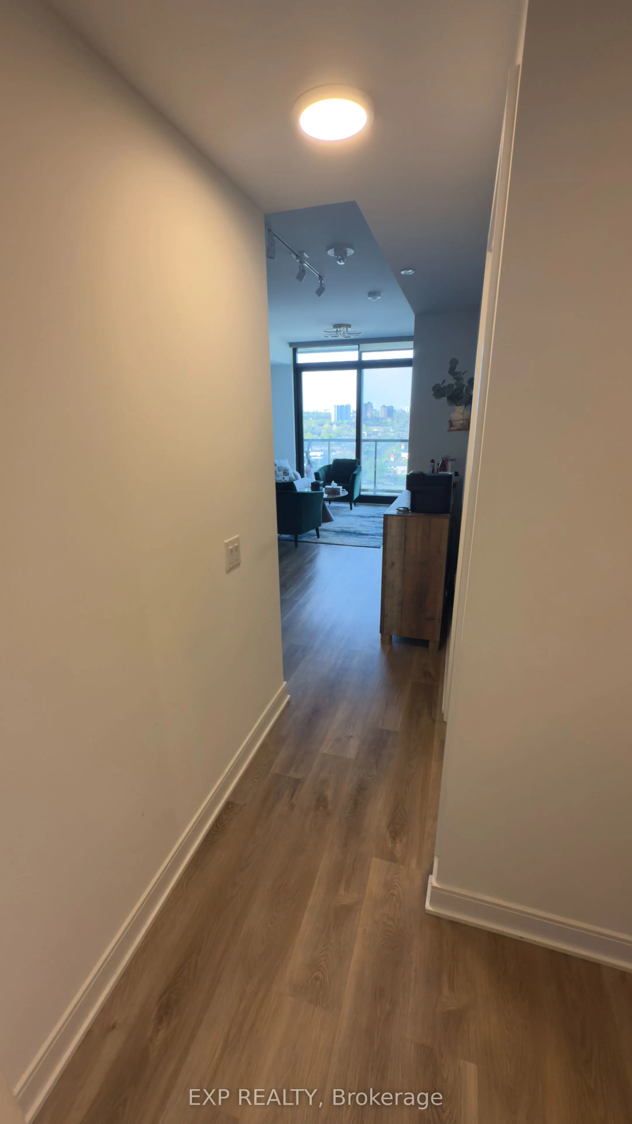 86 Dundas Street E, #1508