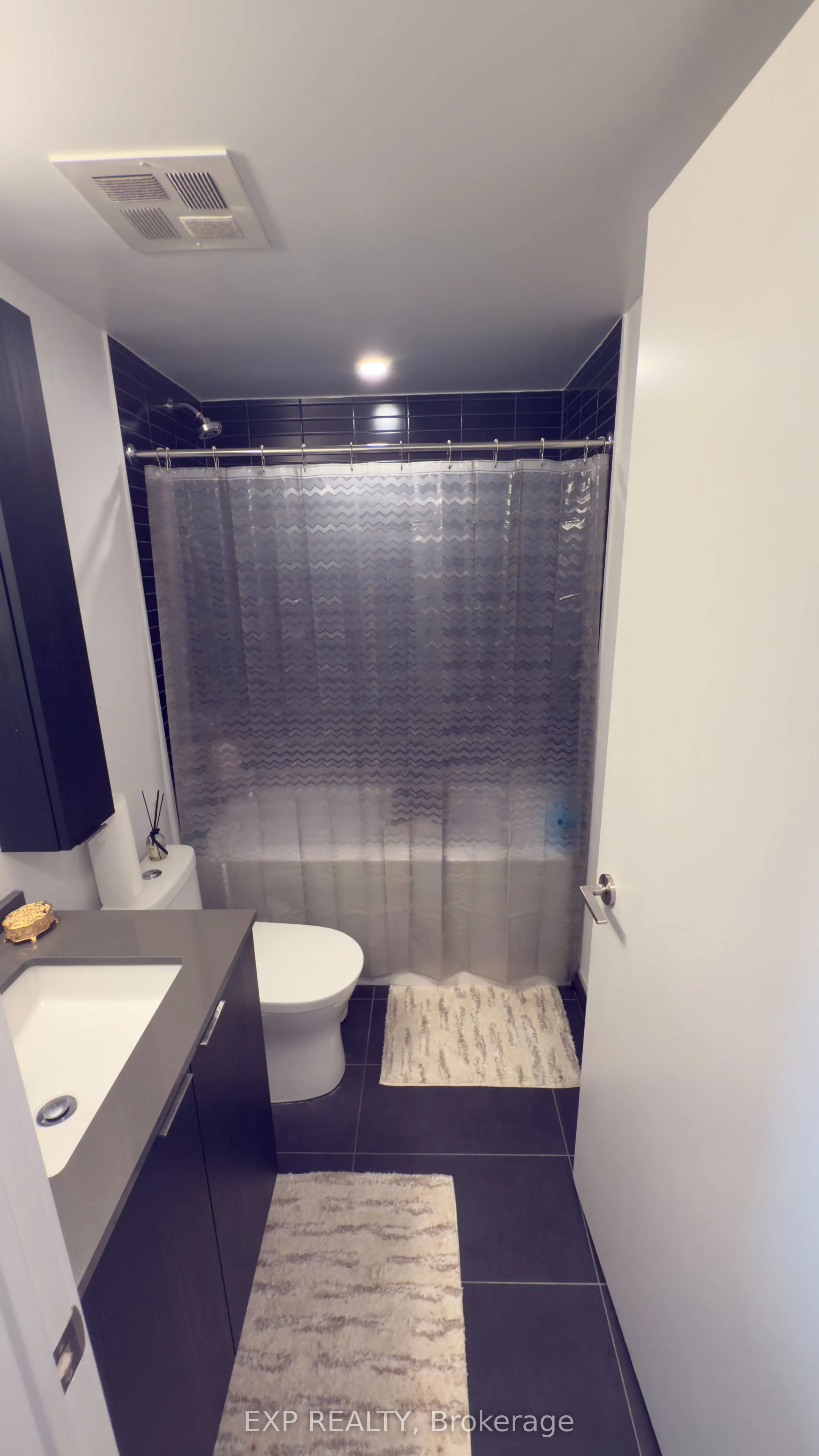 86 Dundas Street E, #1508