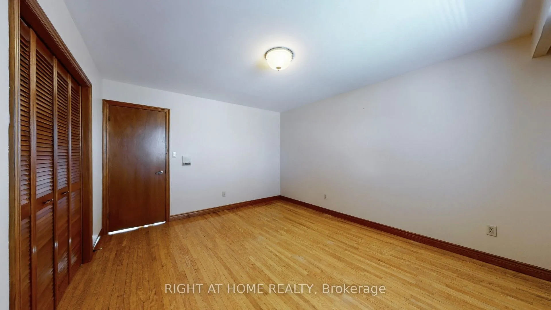 71 Fairview Road W