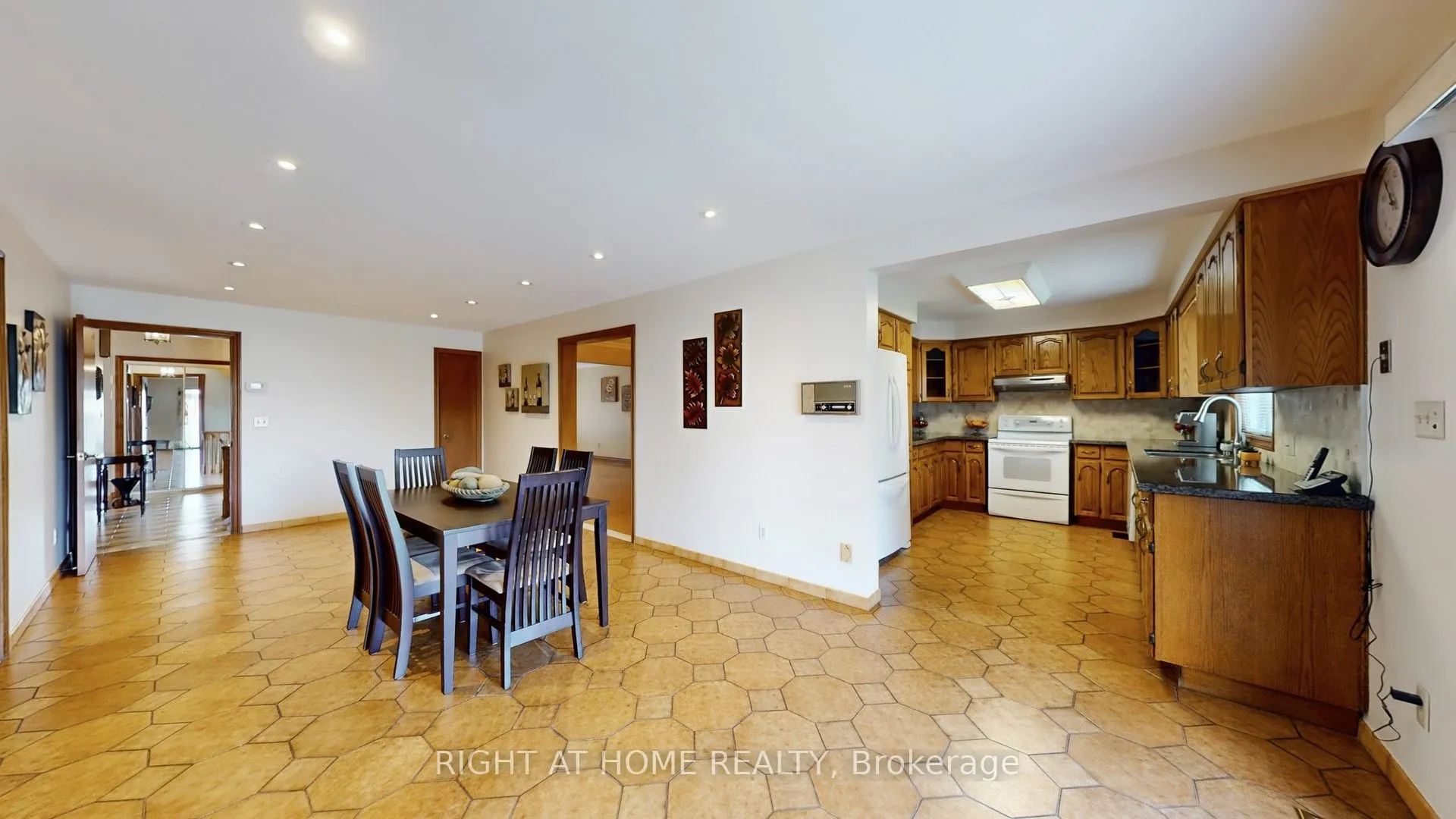 71 Fairview Road W