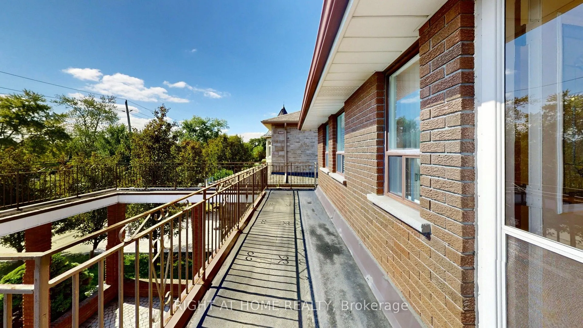 71 Fairview Road W