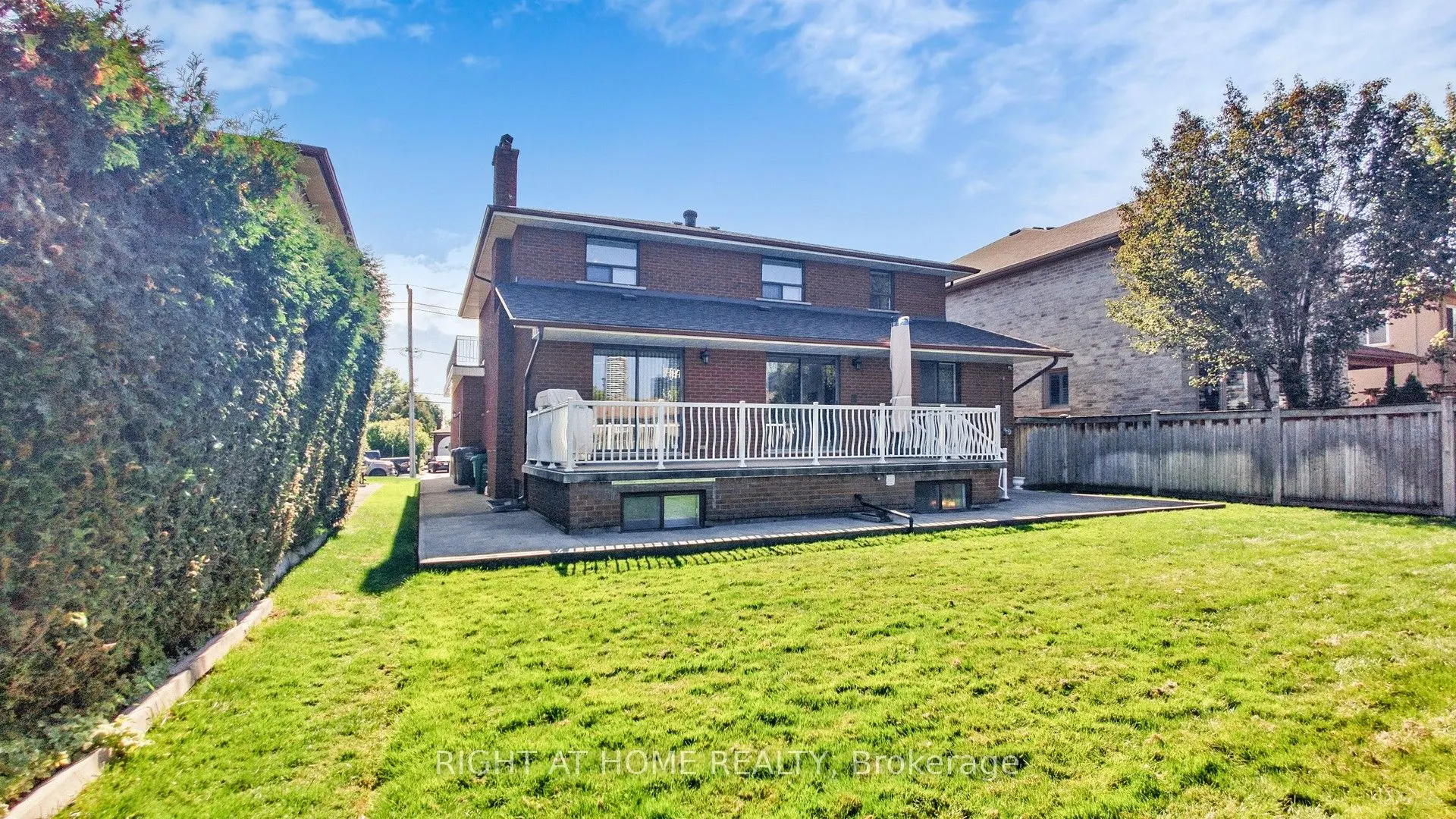 71 Fairview Road W