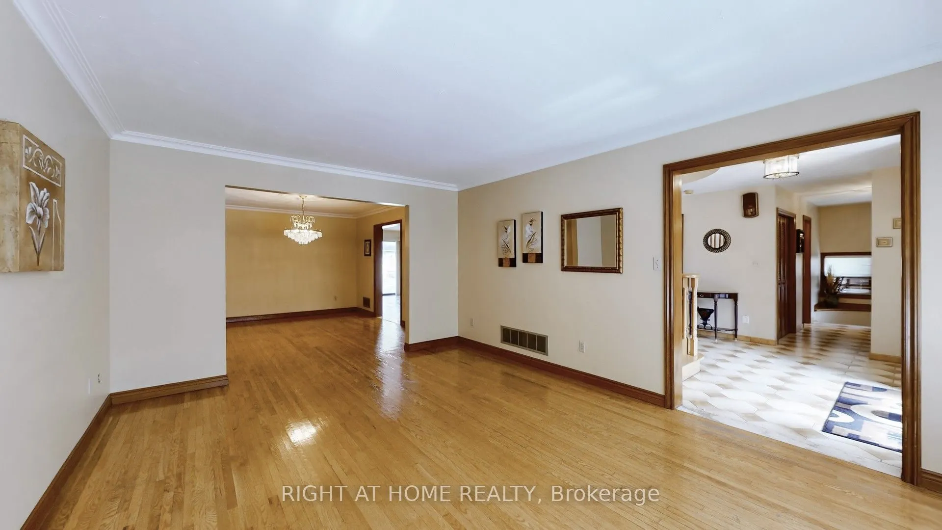 71 Fairview Road W