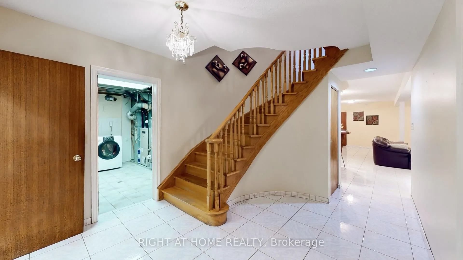 71 Fairview Road W
