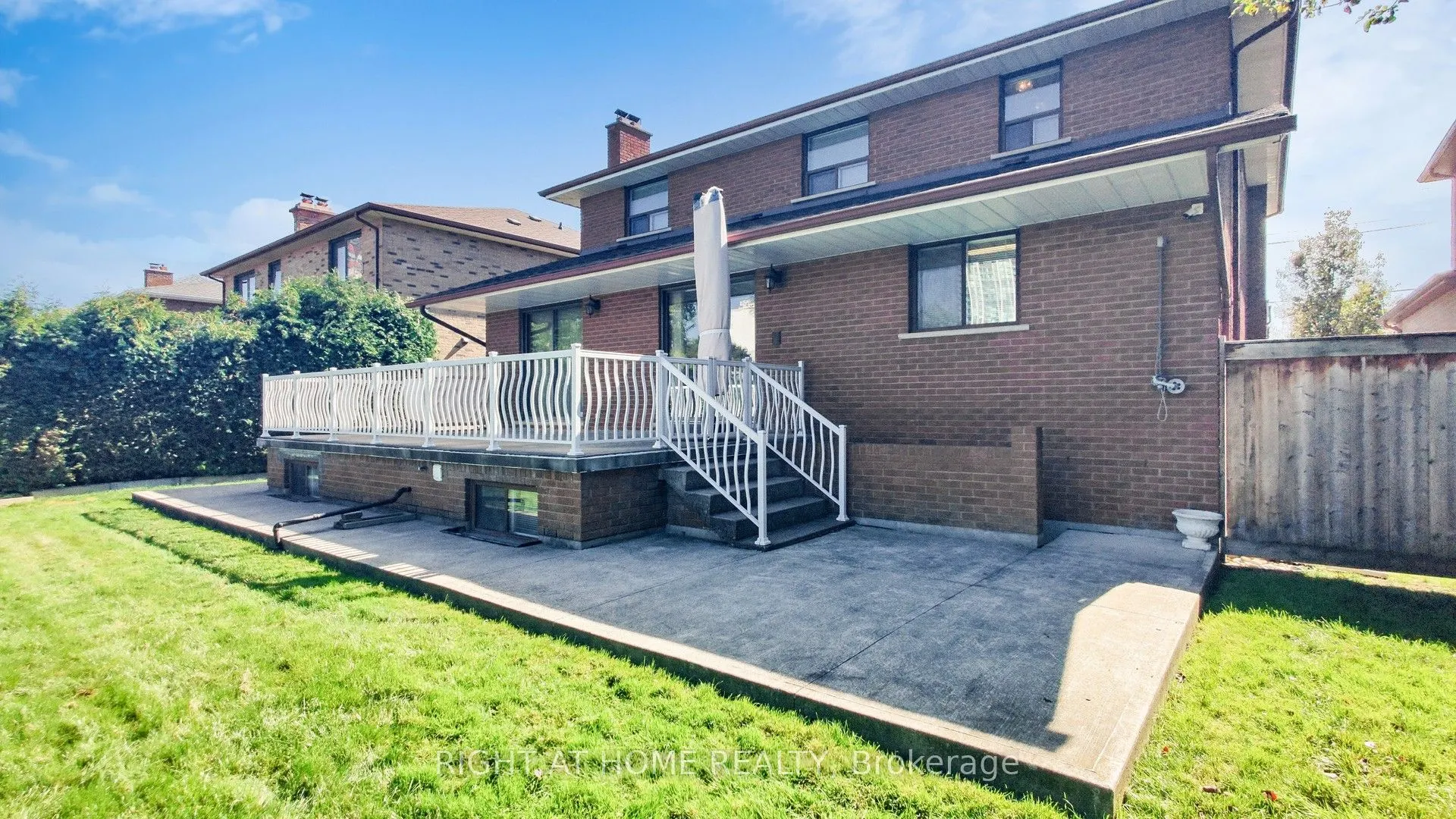 71 Fairview Road W