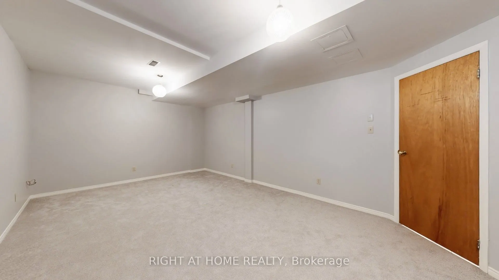 71 Fairview Road W