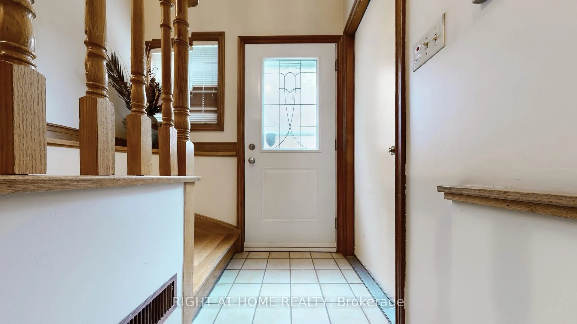 71 Fairview Road W