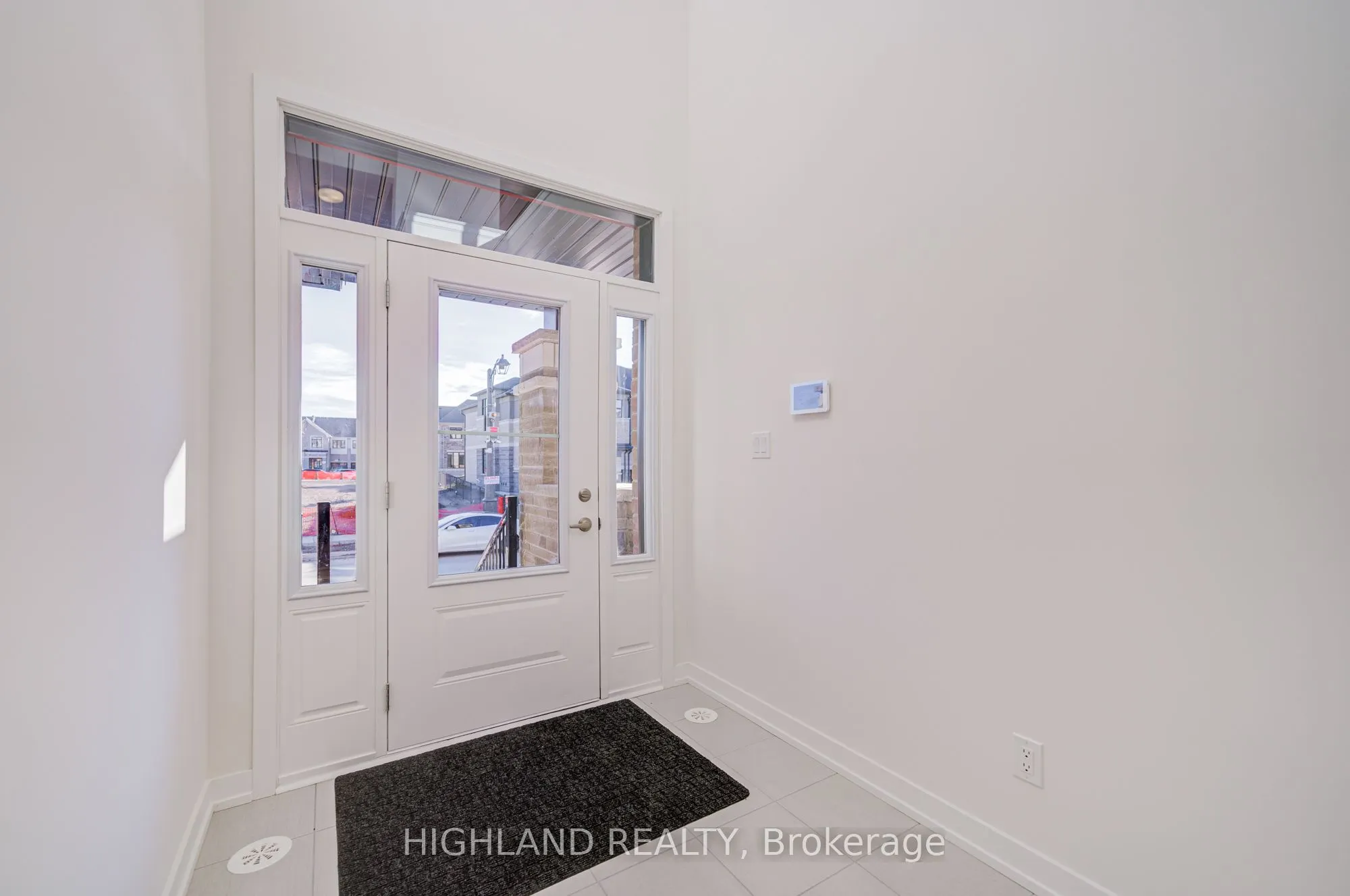 1174 Dartmouth Crescent
