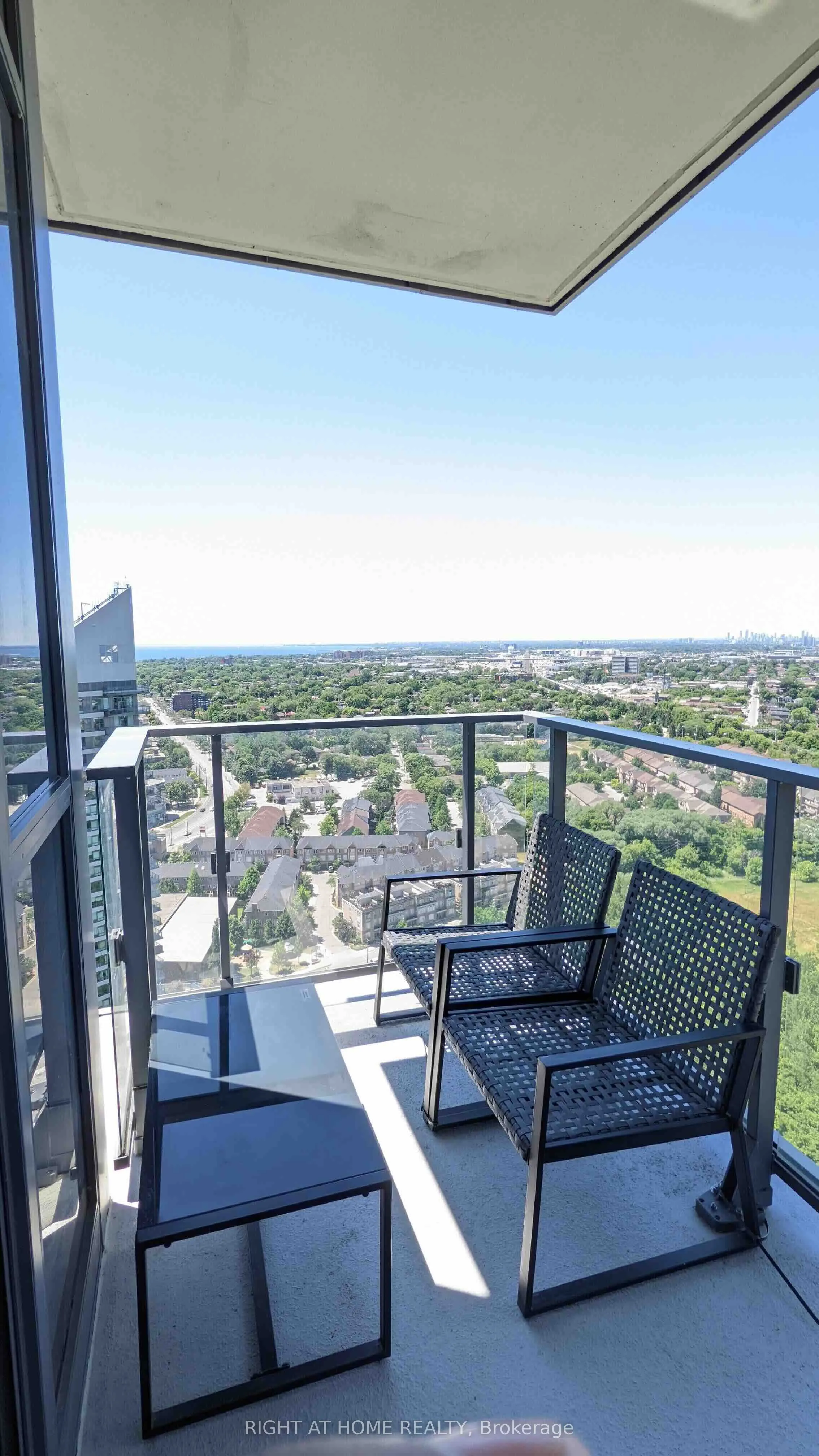 2220 Lakeshore Boulevard W, #3202