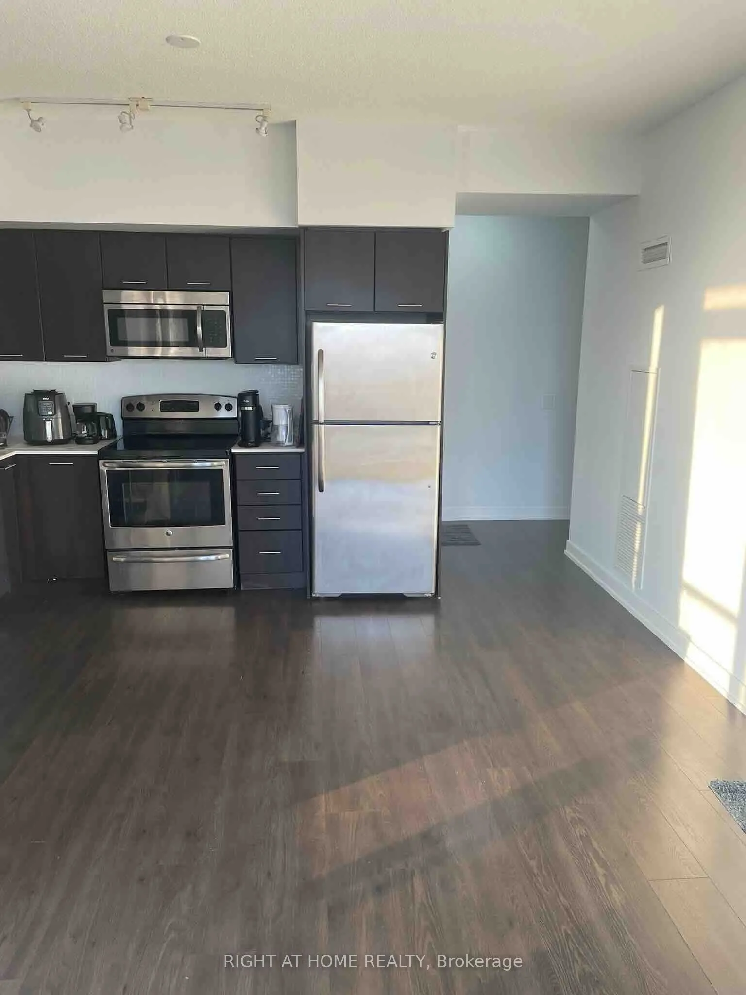 2220 Lakeshore Boulevard W, #3202