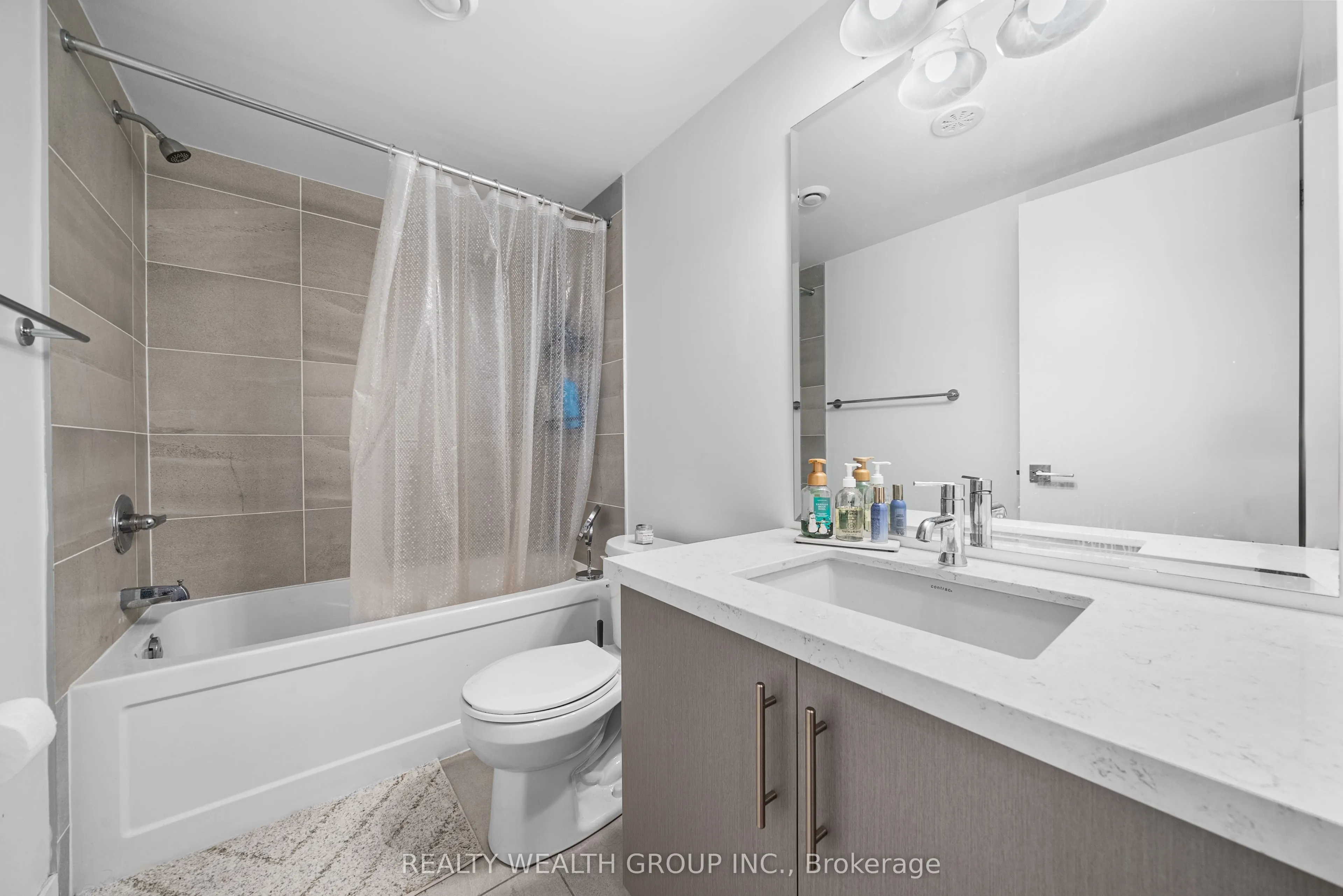 185 Veterans Drive, #11