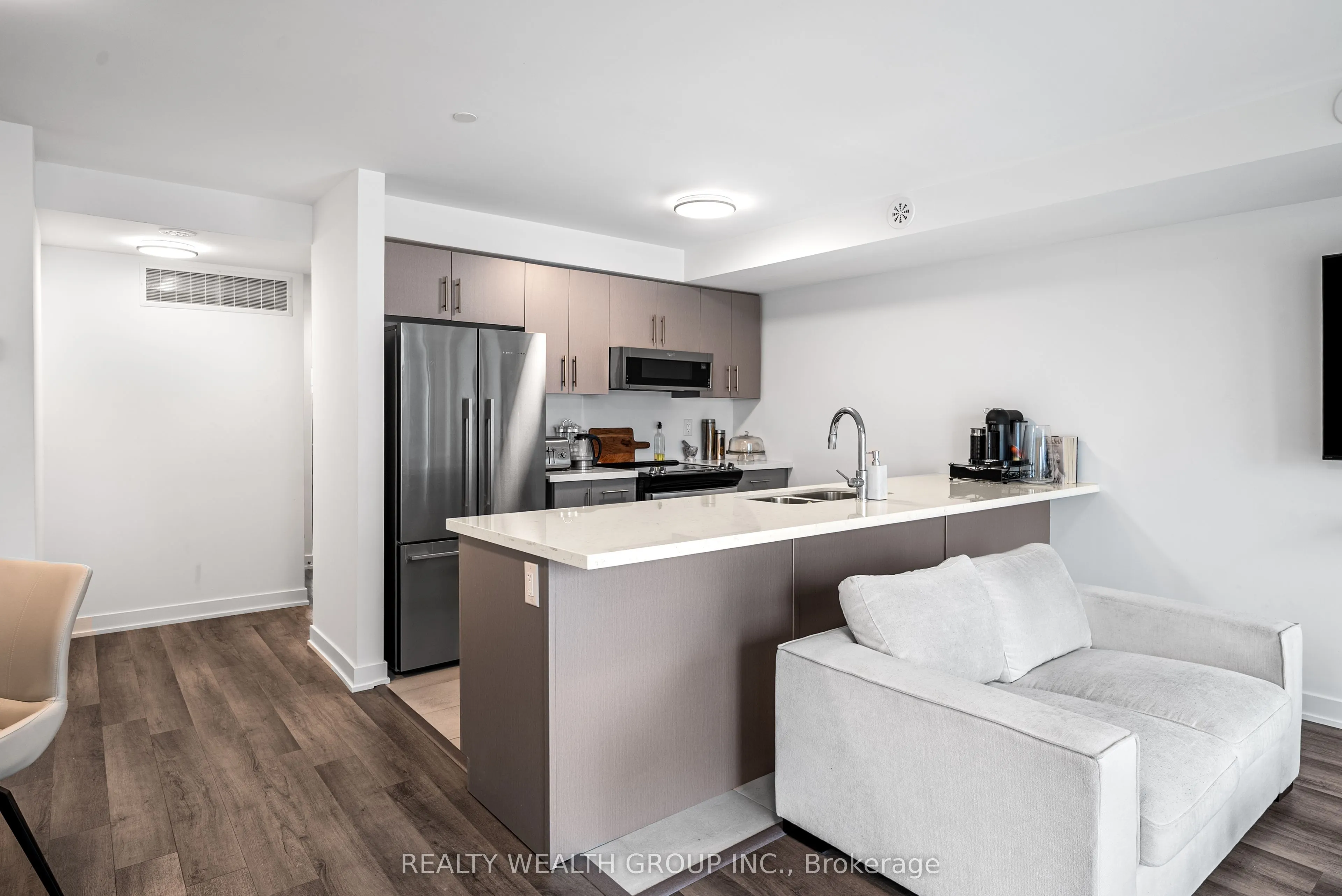185 Veterans Drive, #11