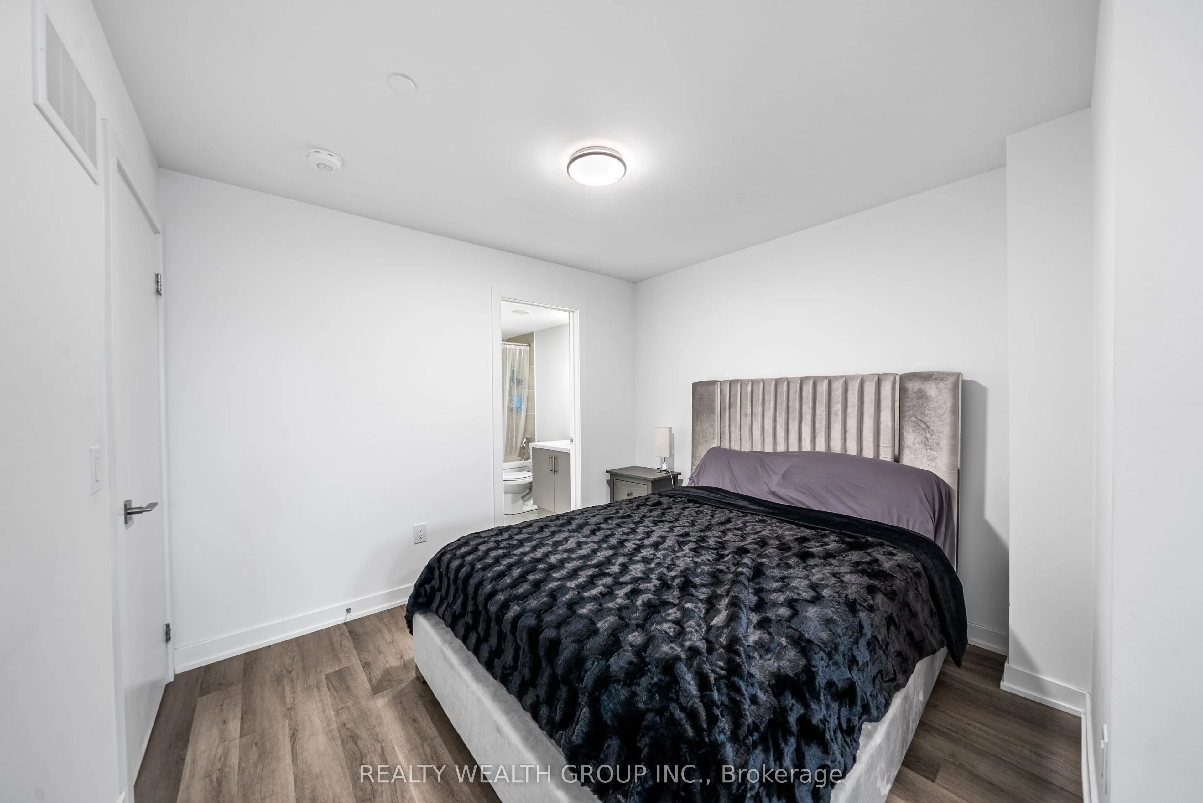 185 Veterans Drive, #11