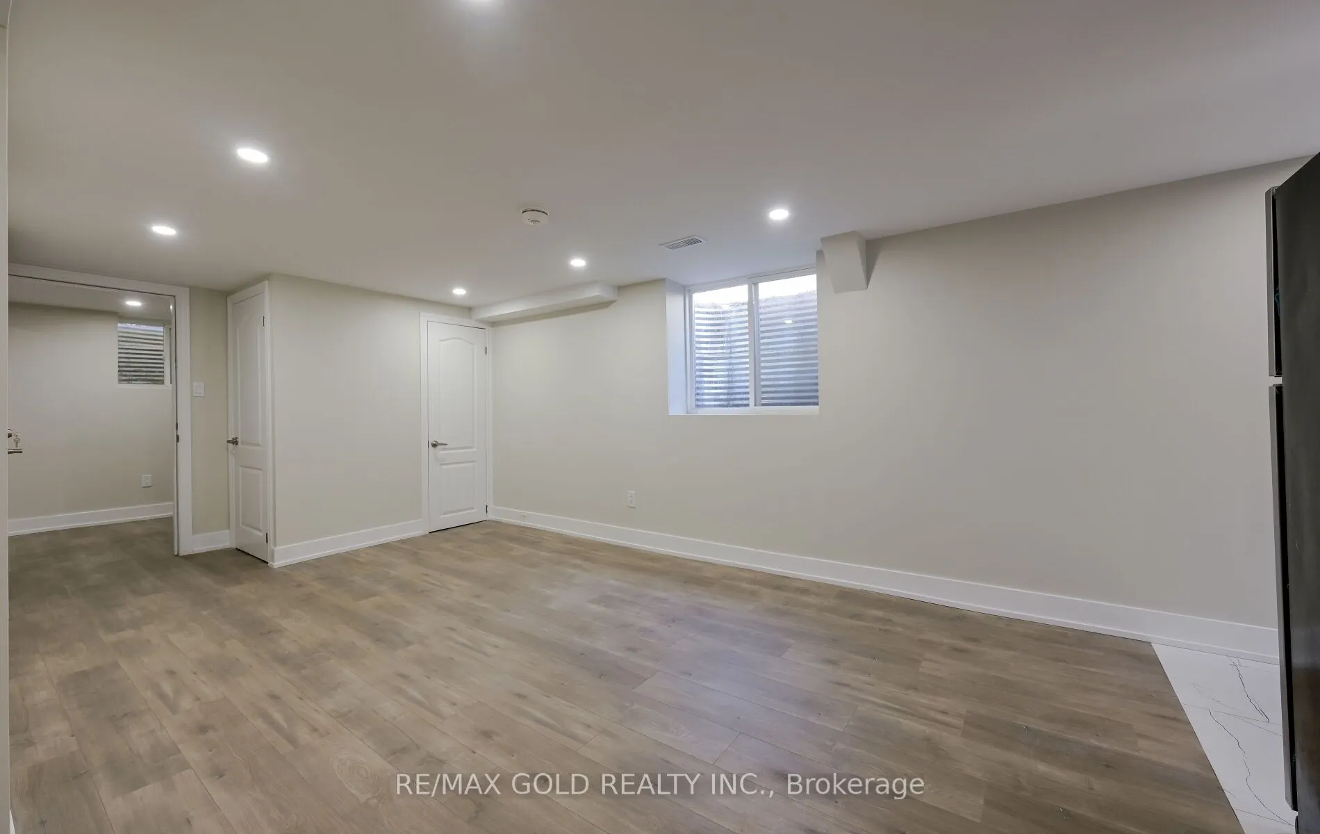 15 Flavian Crescent