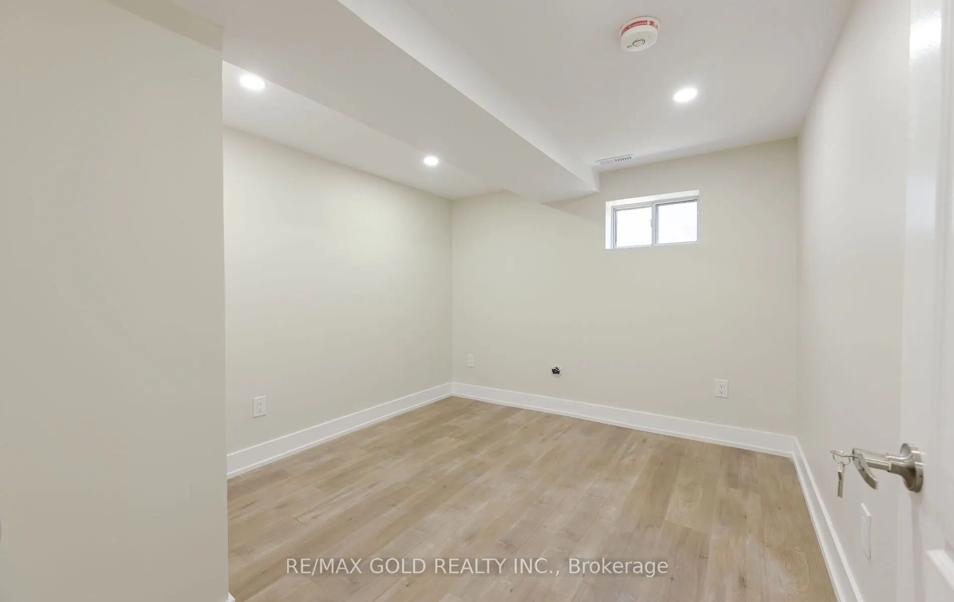 15 Flavian Crescent