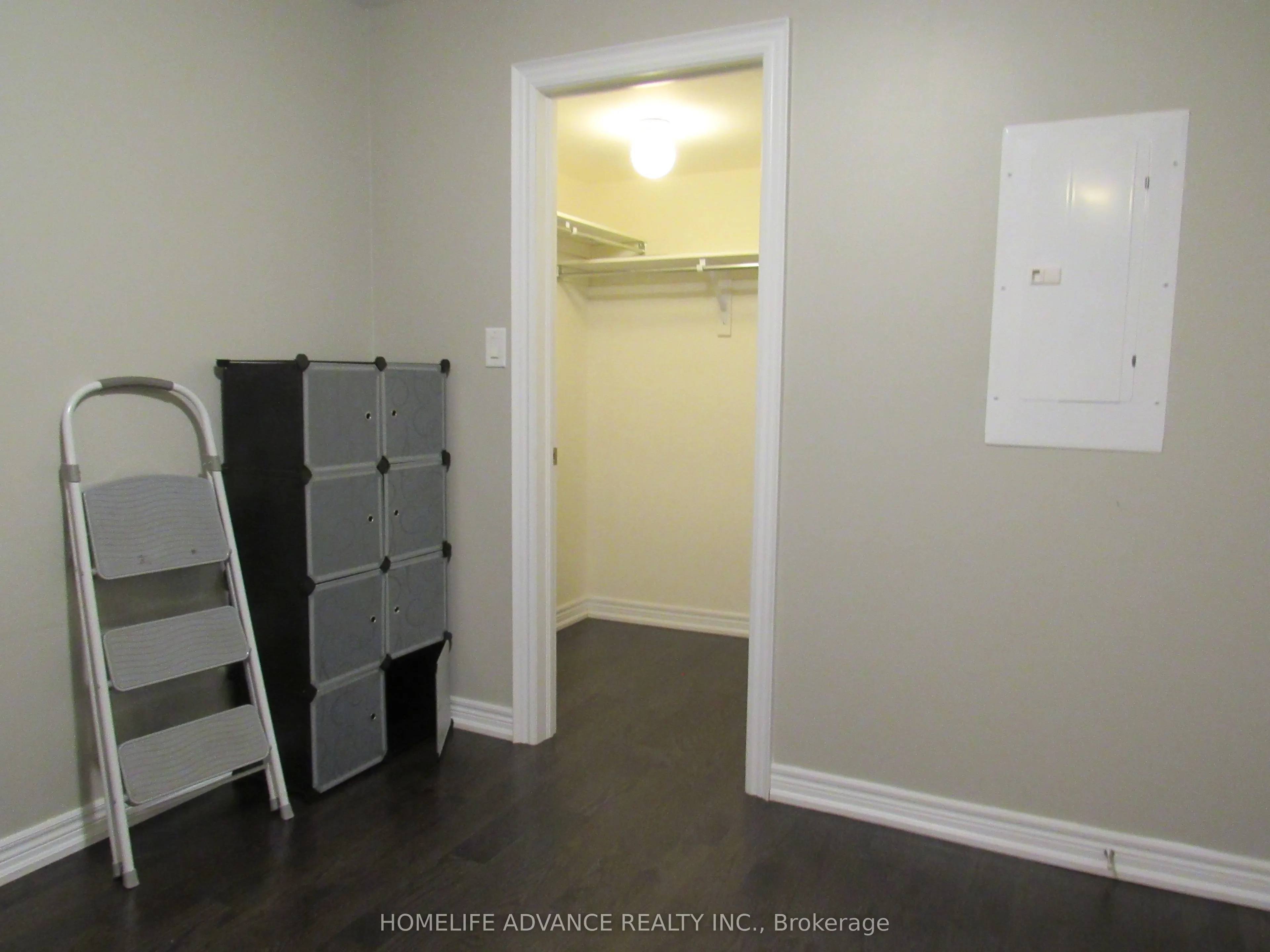 2335 Sheppard Avenue W, #1
