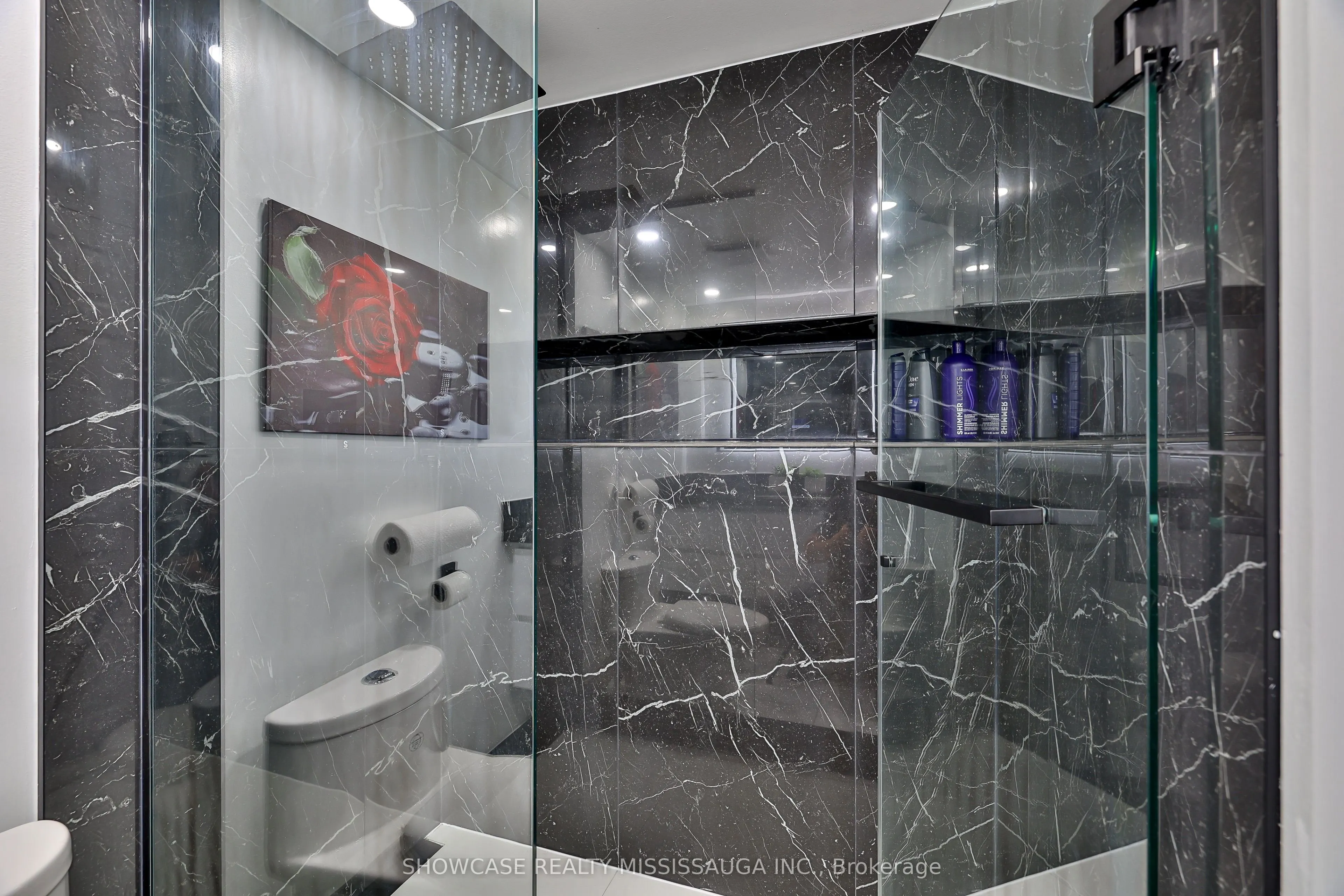 345 Driftwood Avenue, #1208
