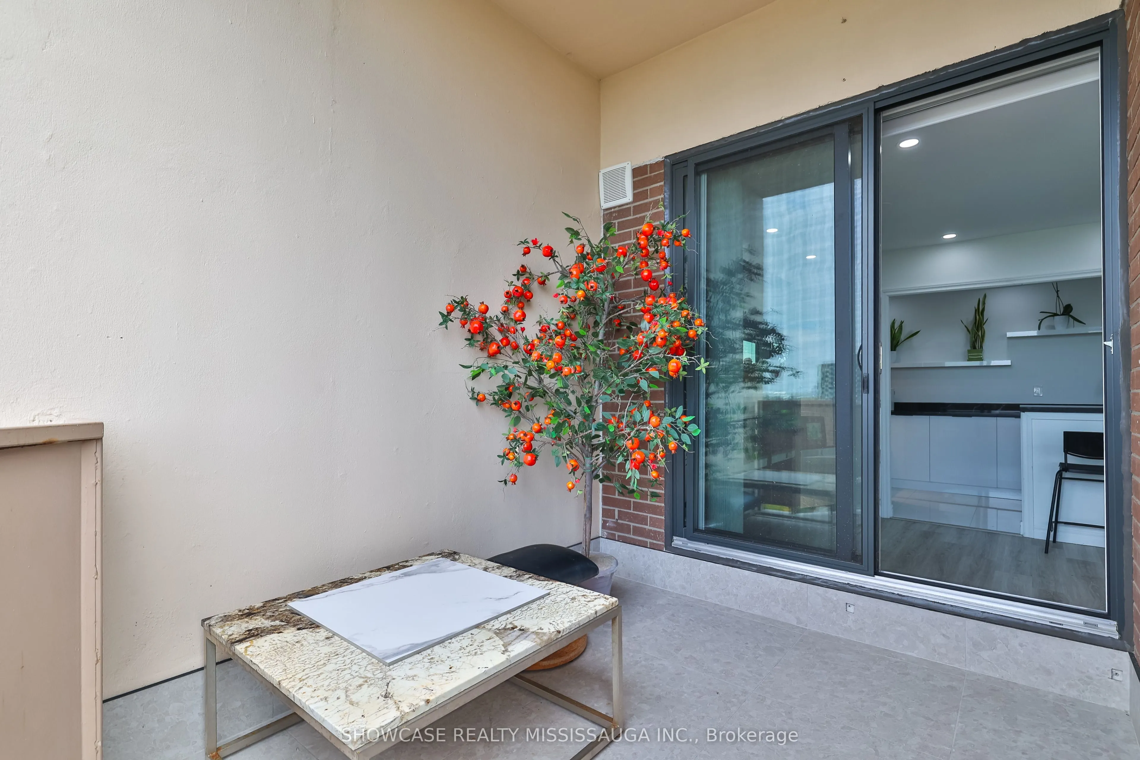 345 Driftwood Avenue, #1208