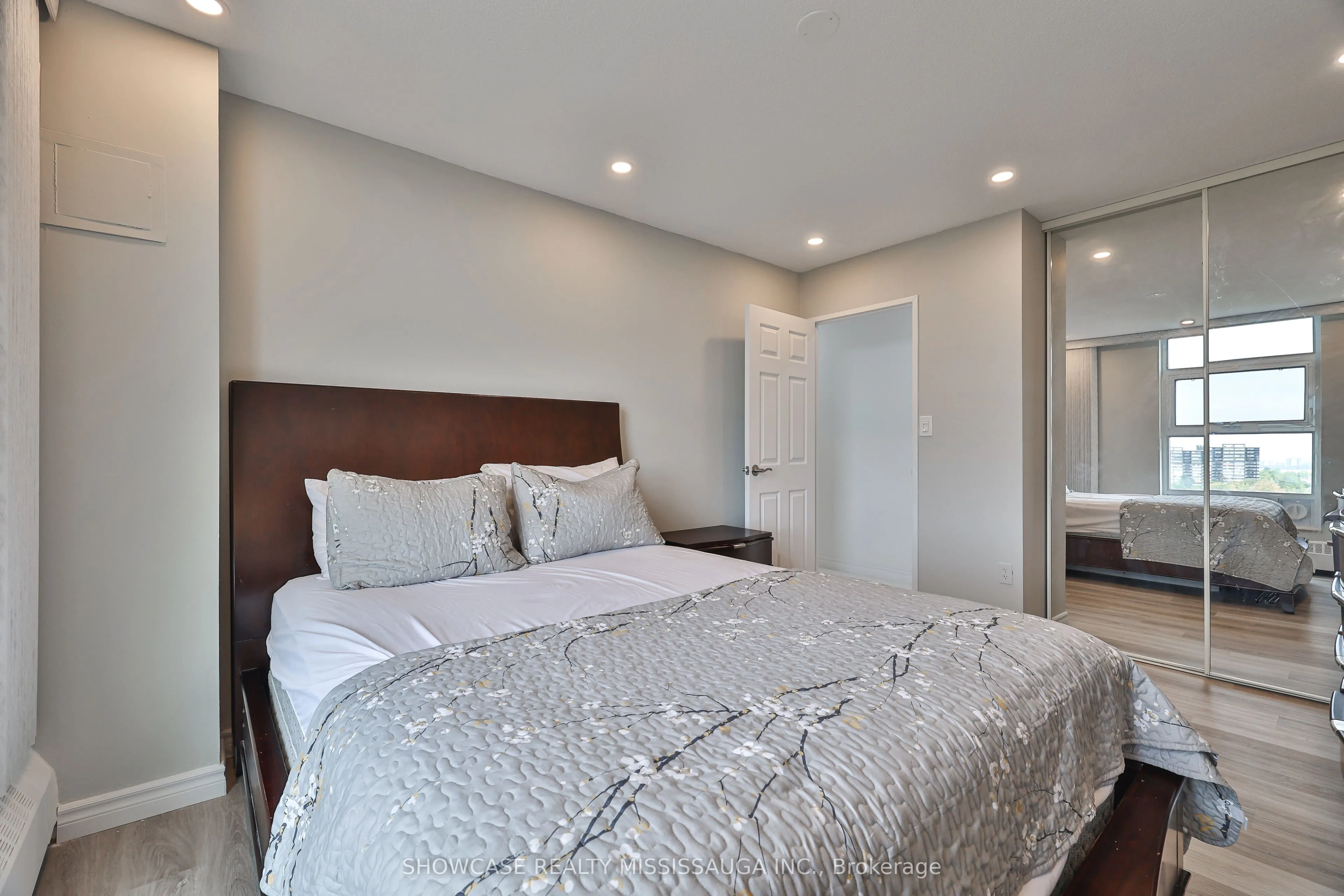 345 Driftwood Avenue, #1208