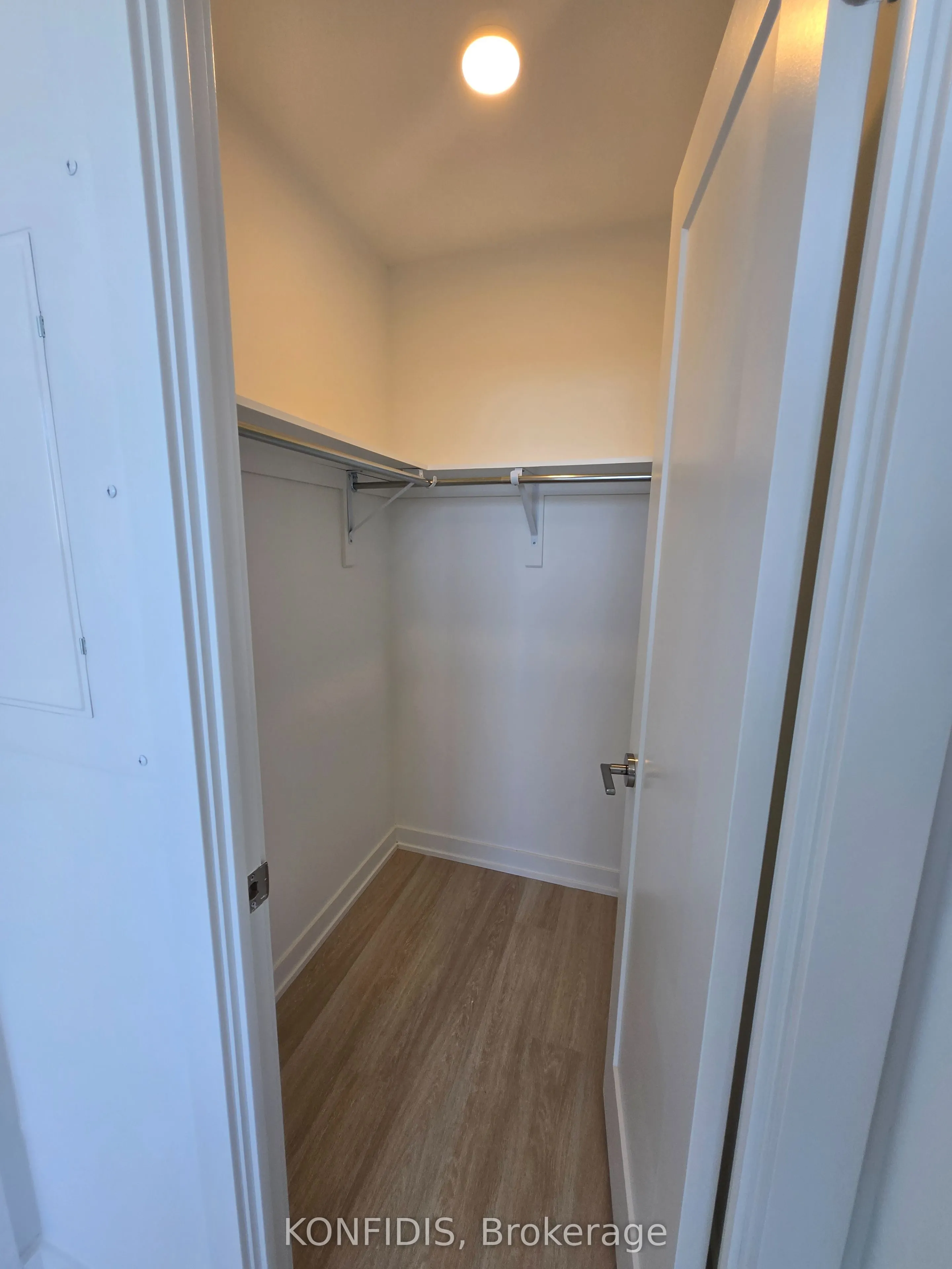 5105 Hurontario Street, #3002