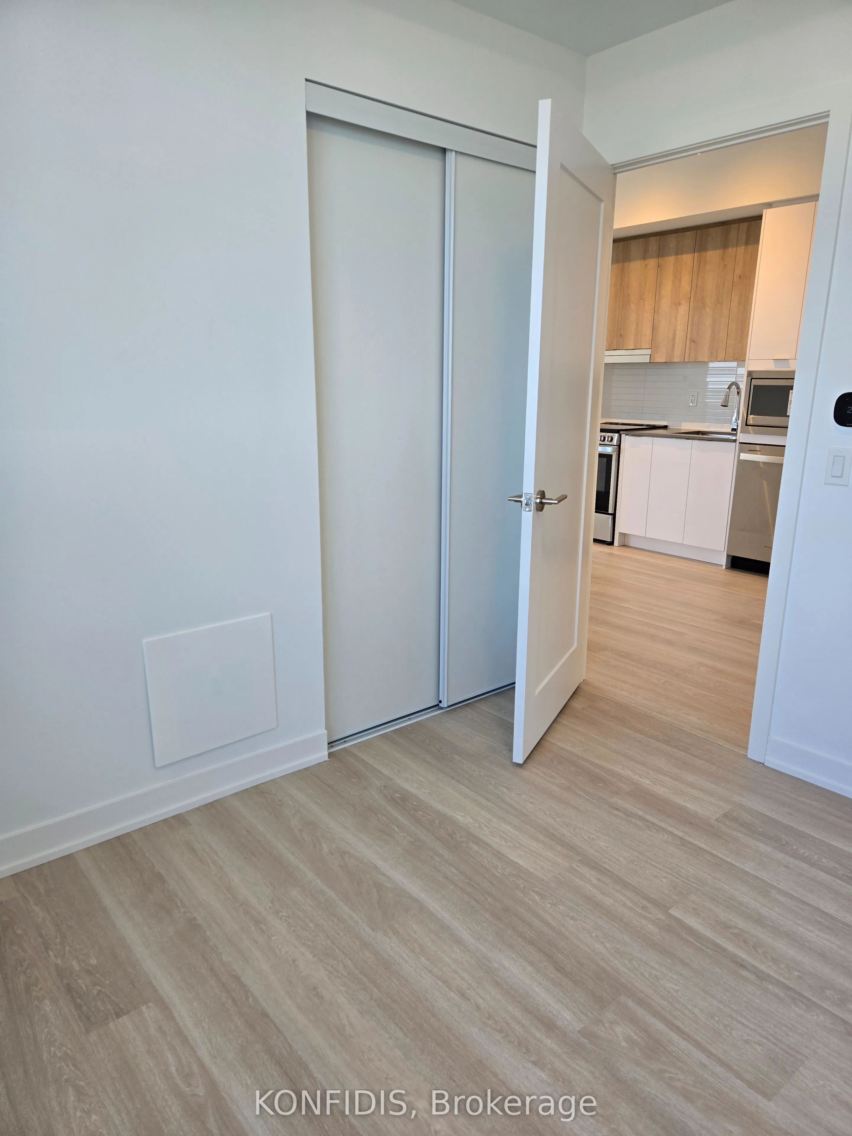 5105 Hurontario Street, #3002