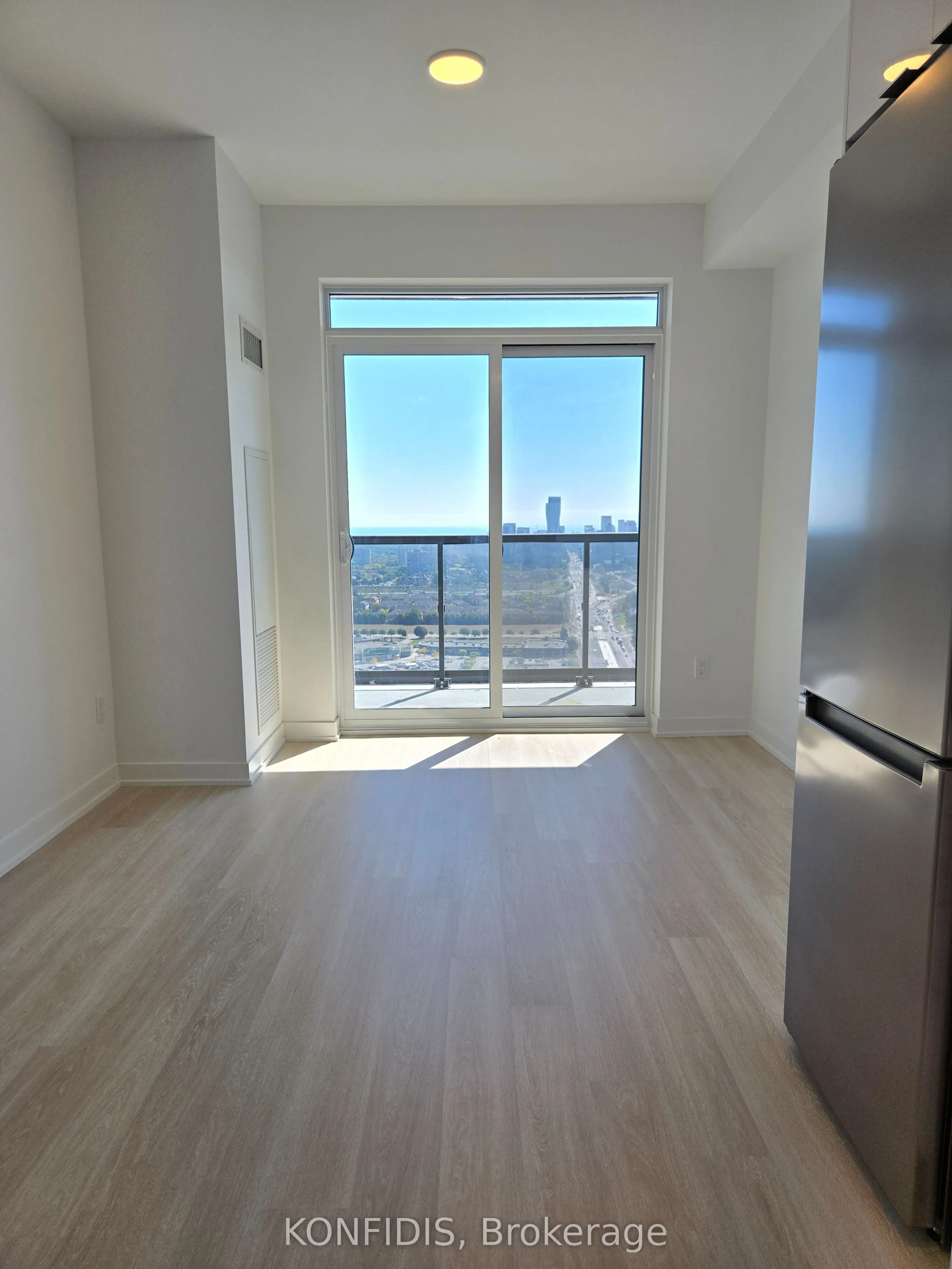 5105 Hurontario Street, #3002