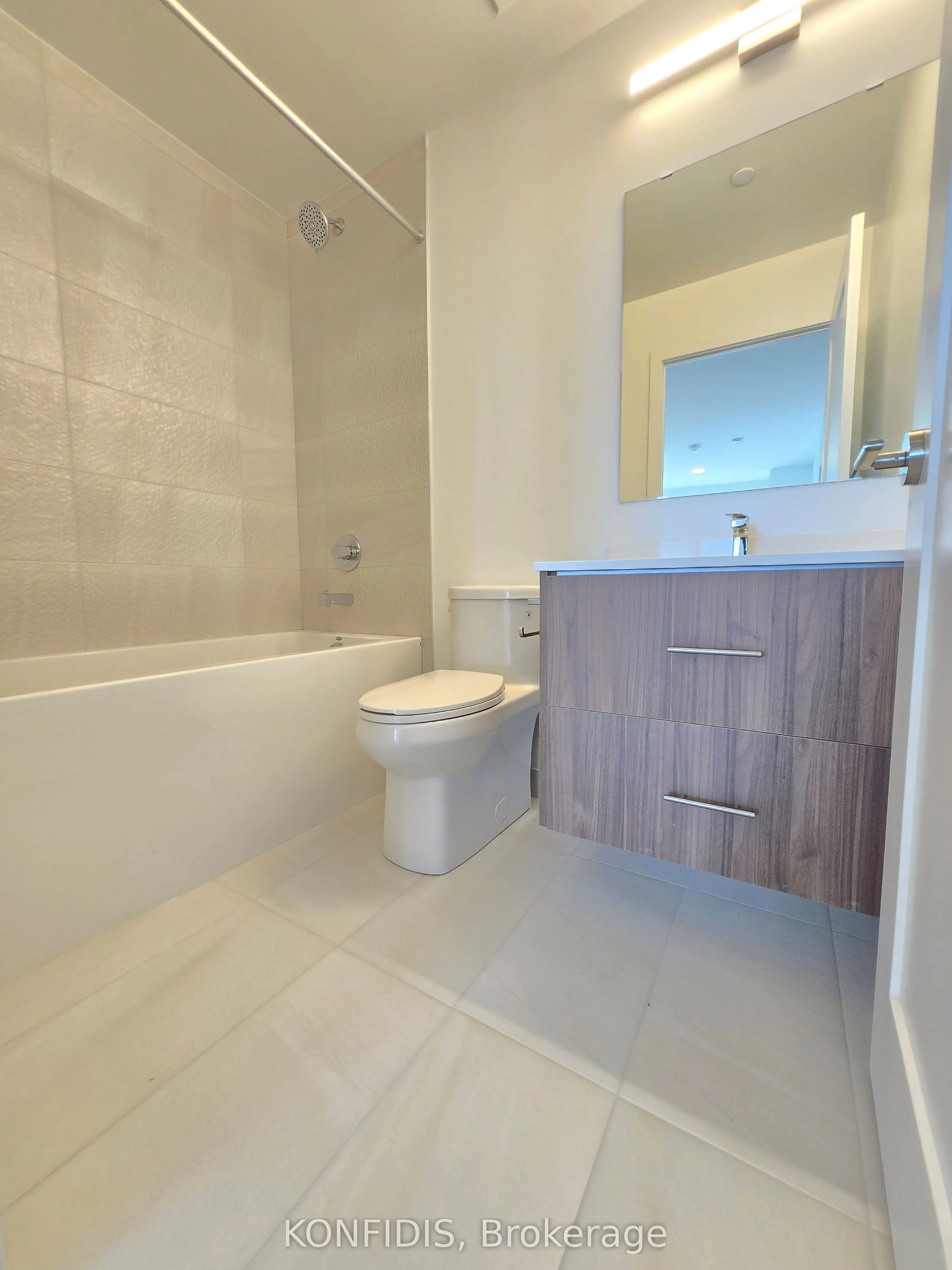 5105 Hurontario Street, #3002