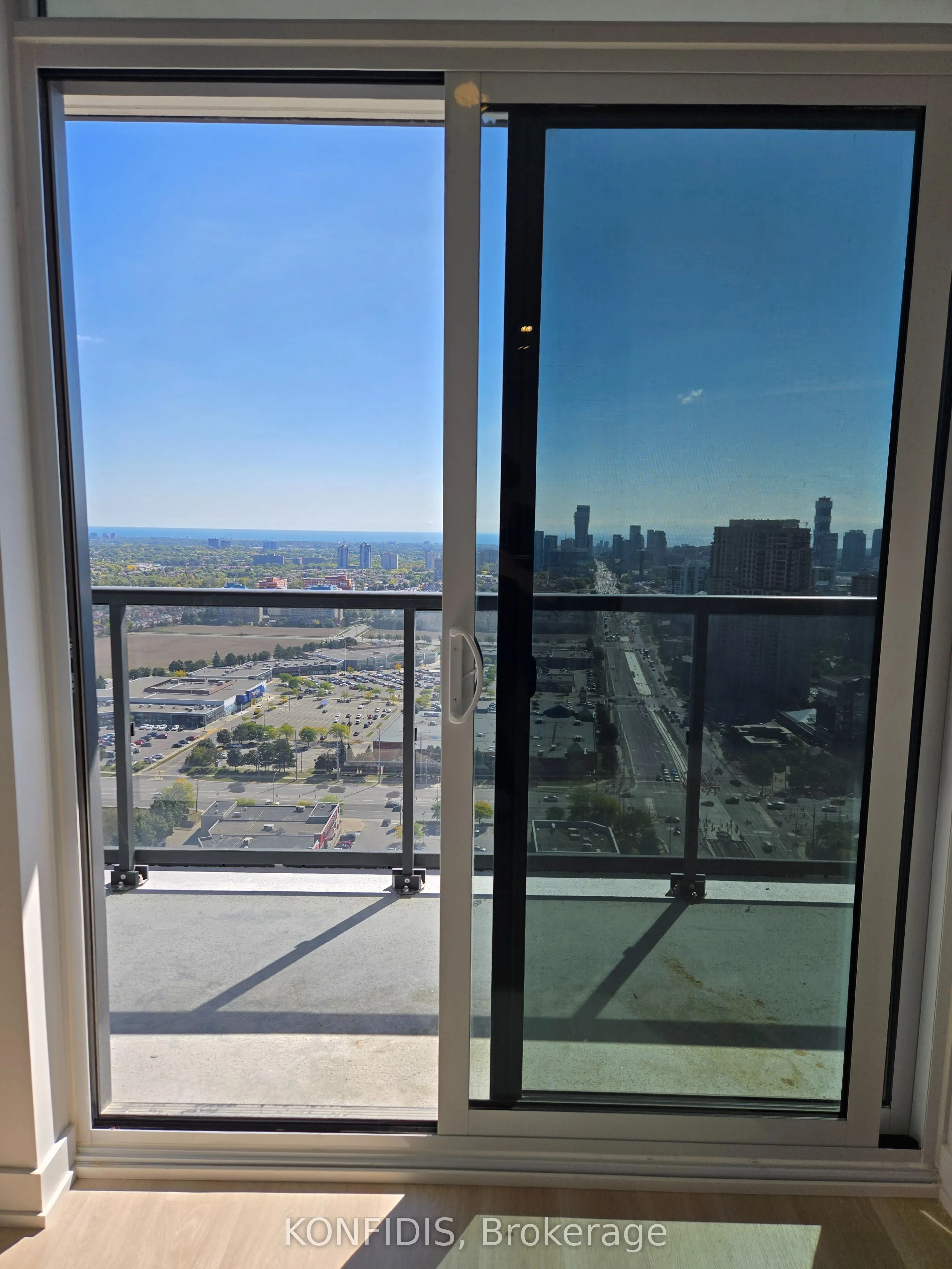 5105 Hurontario Street, #3002