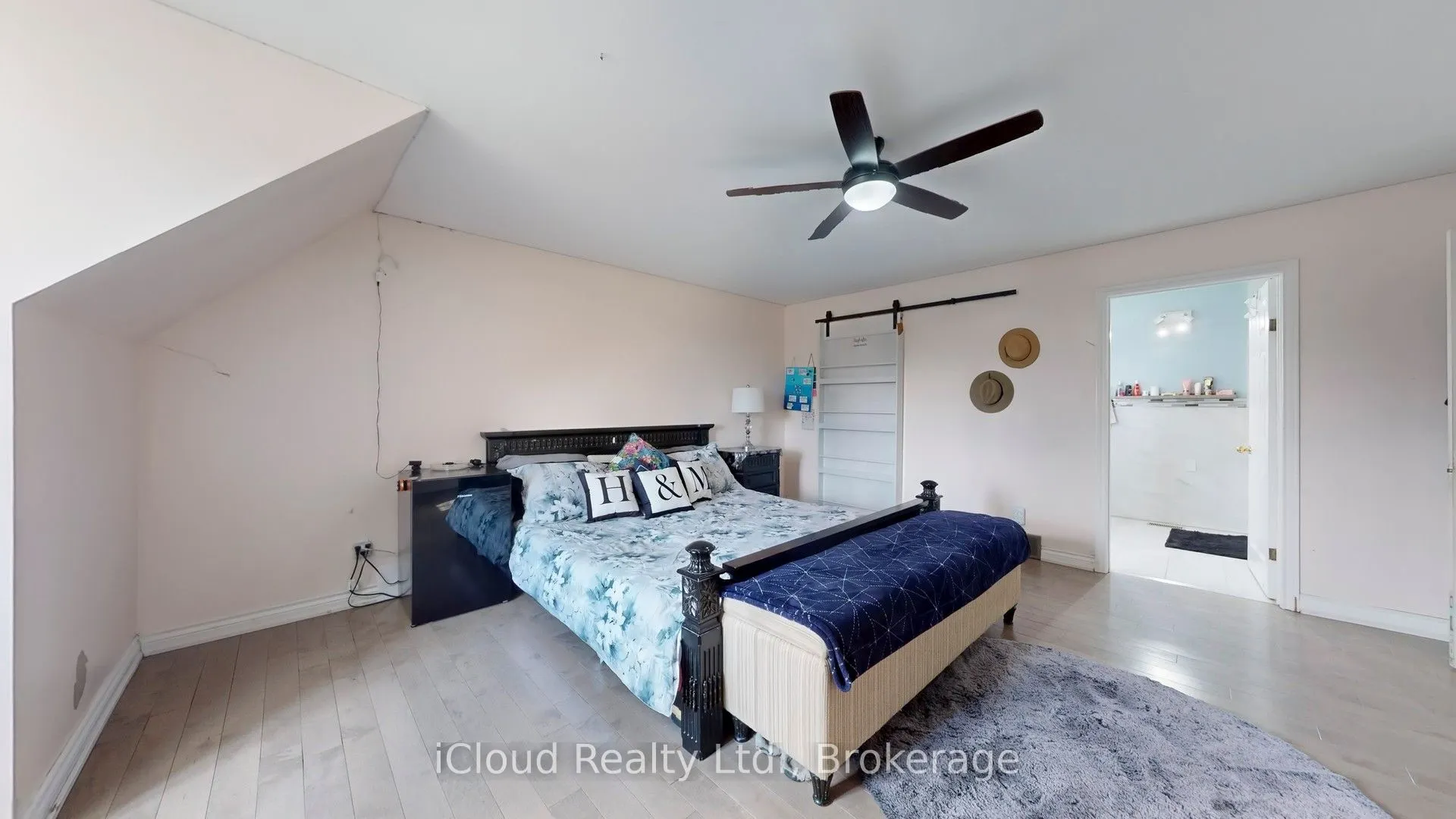 12191 Mississauga Road W