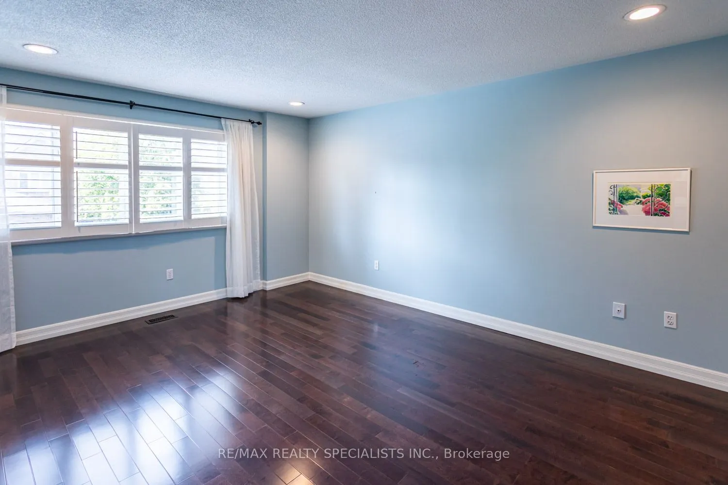 5230 Glen Erin Drive, #102