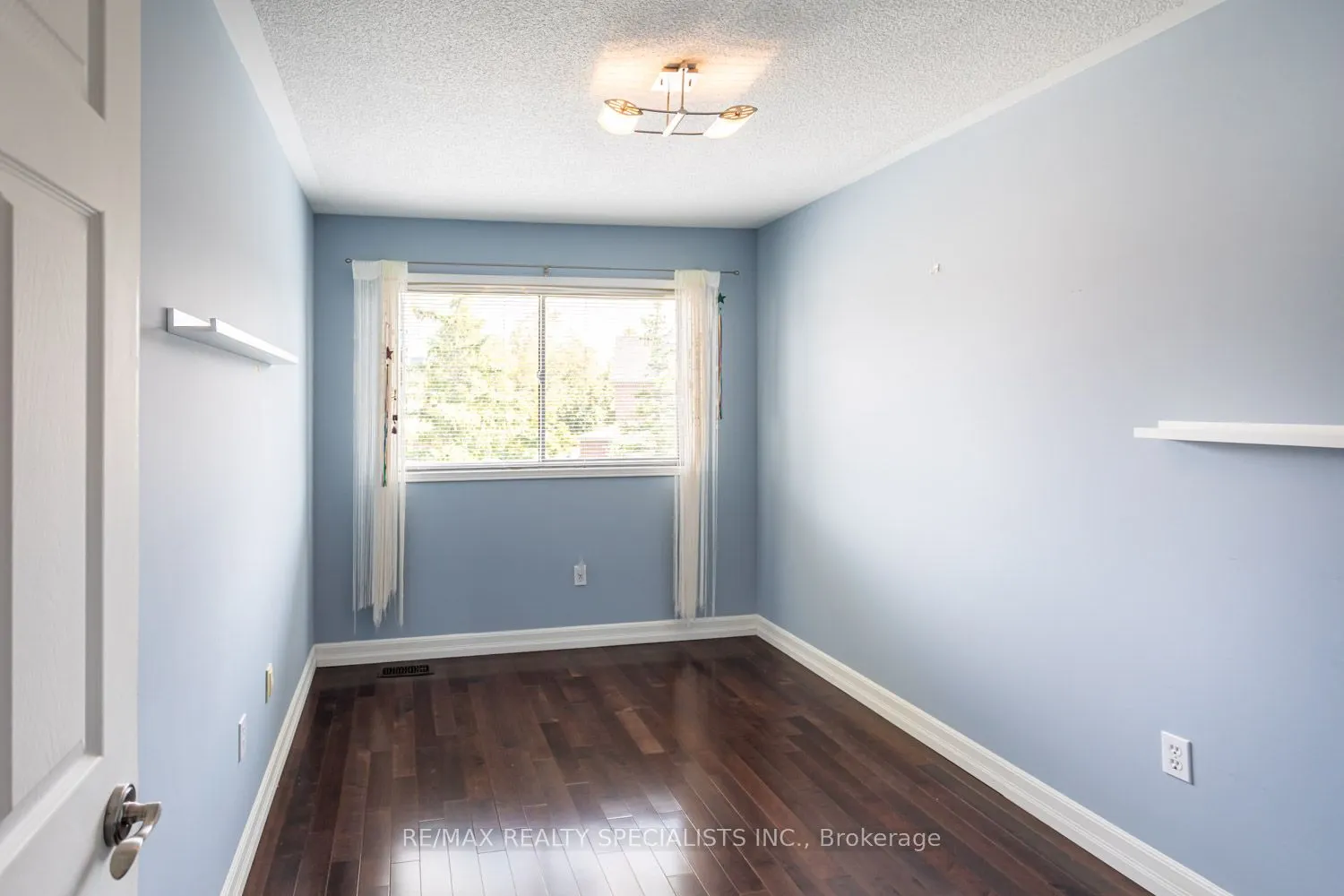 5230 Glen Erin Drive, #102