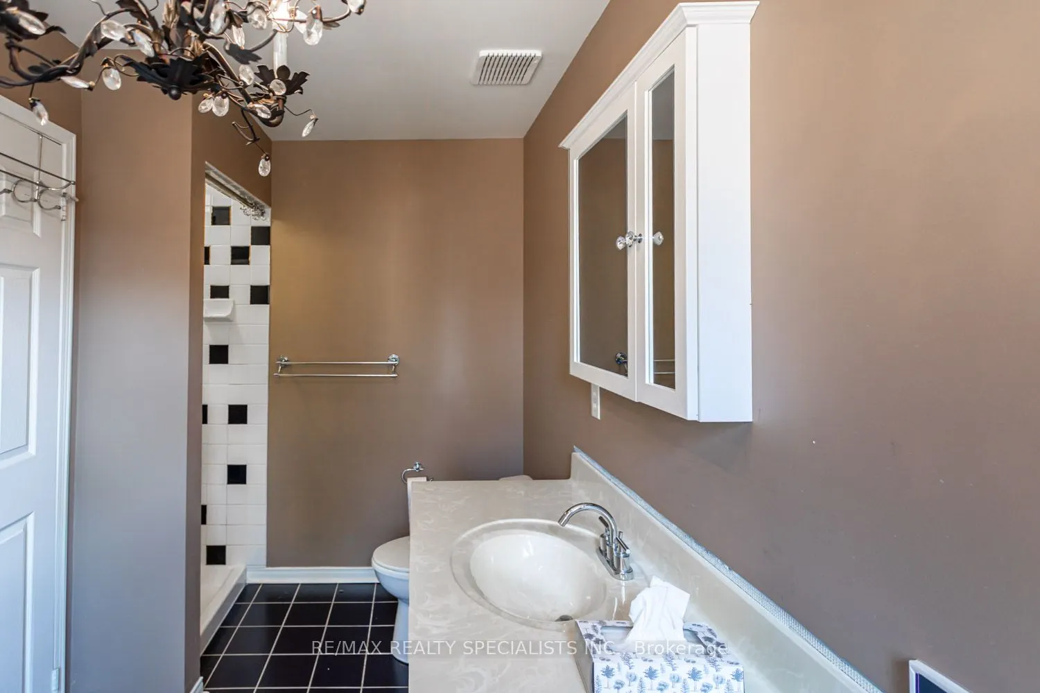 5230 Glen Erin Drive, #102
