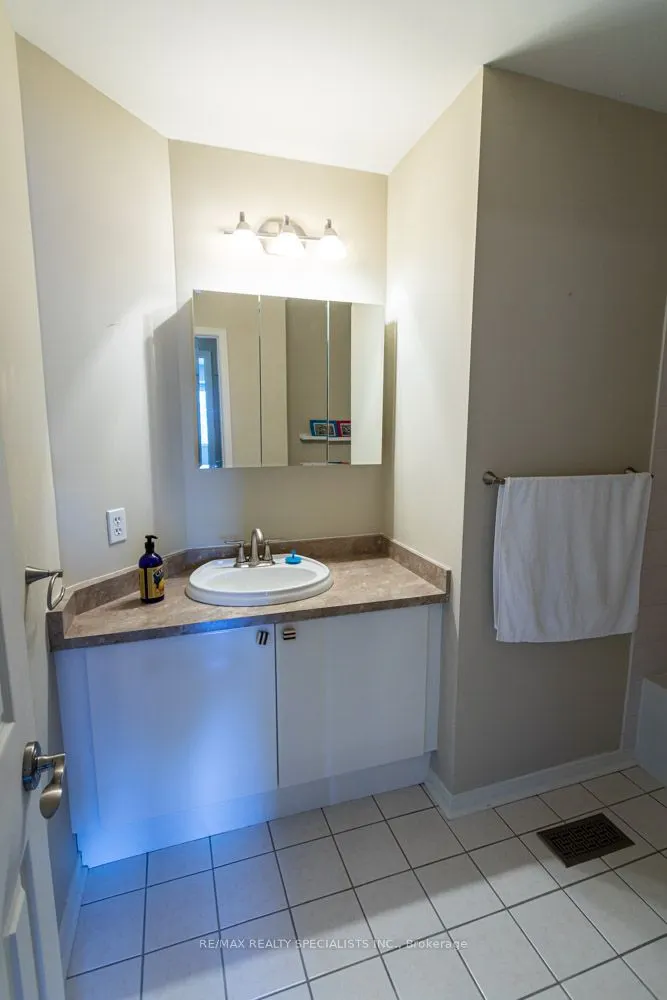 5230 Glen Erin Drive, #102