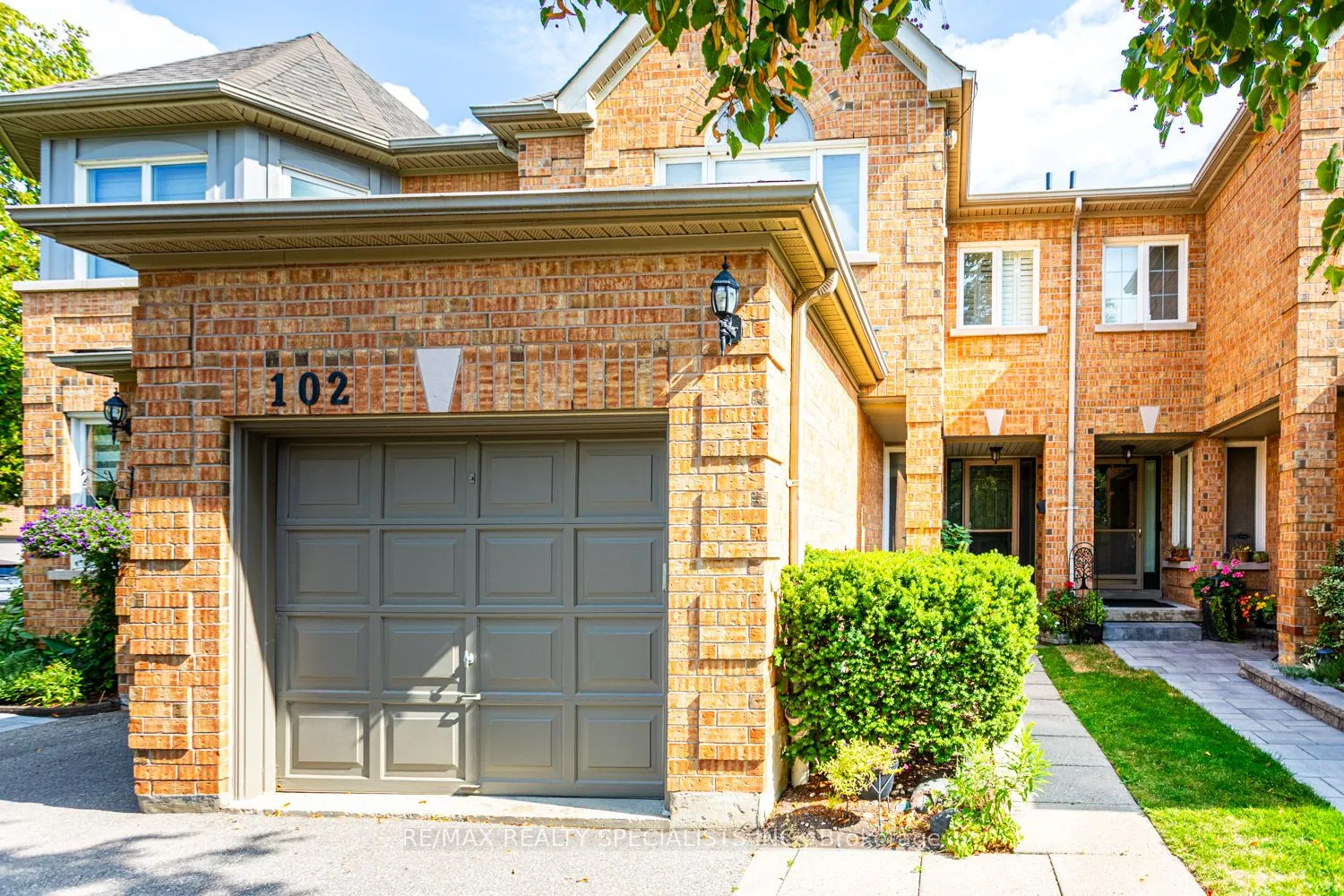 5230 Glen Erin Drive, #102