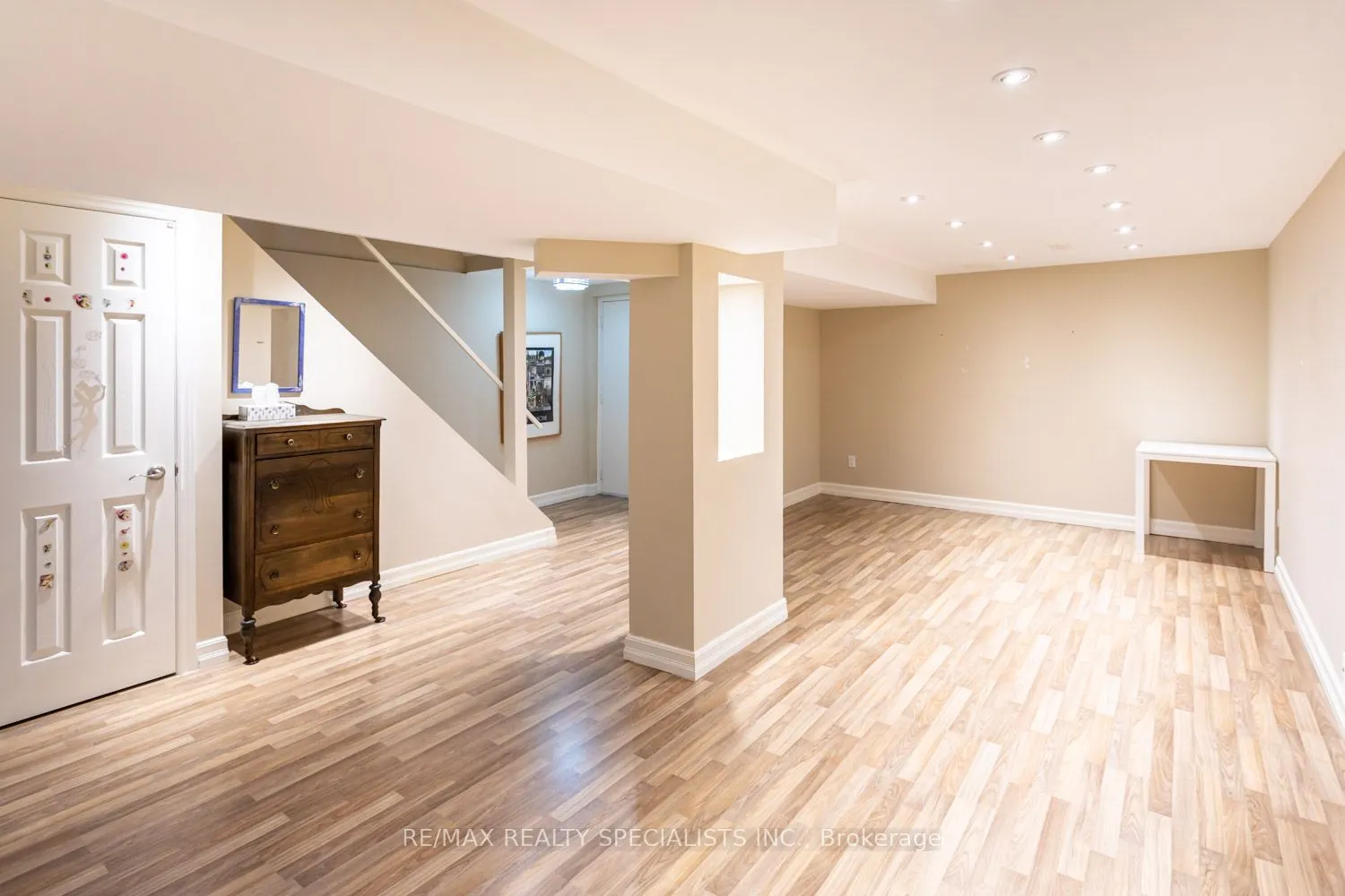 5230 Glen Erin Drive, #102