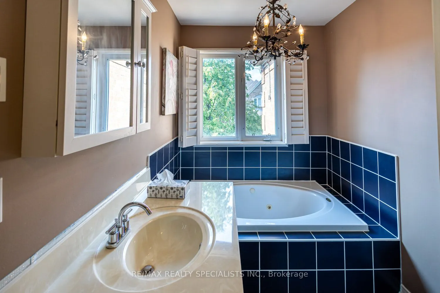 5230 Glen Erin Drive, #102