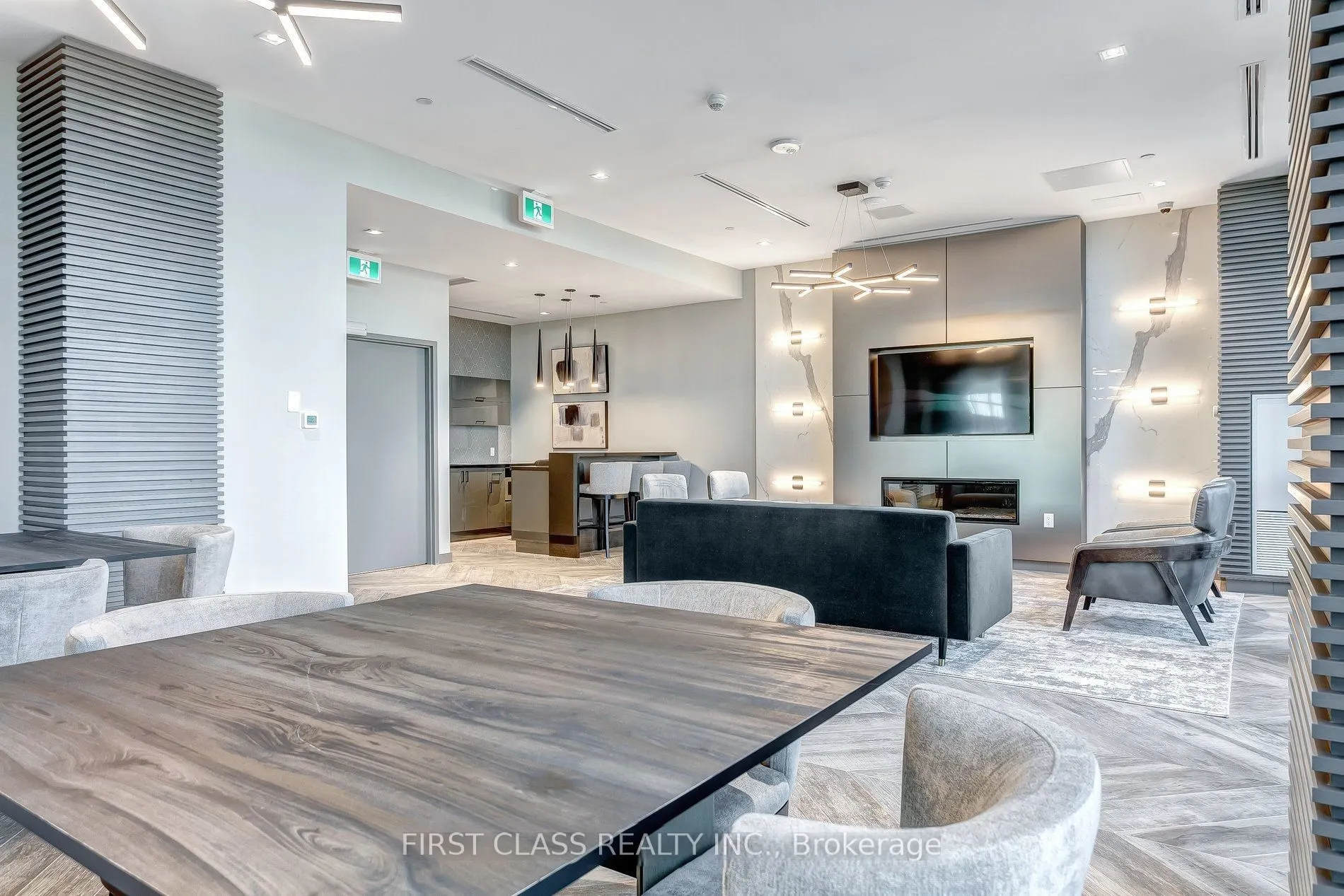 50 Thomas Riley Road, #802