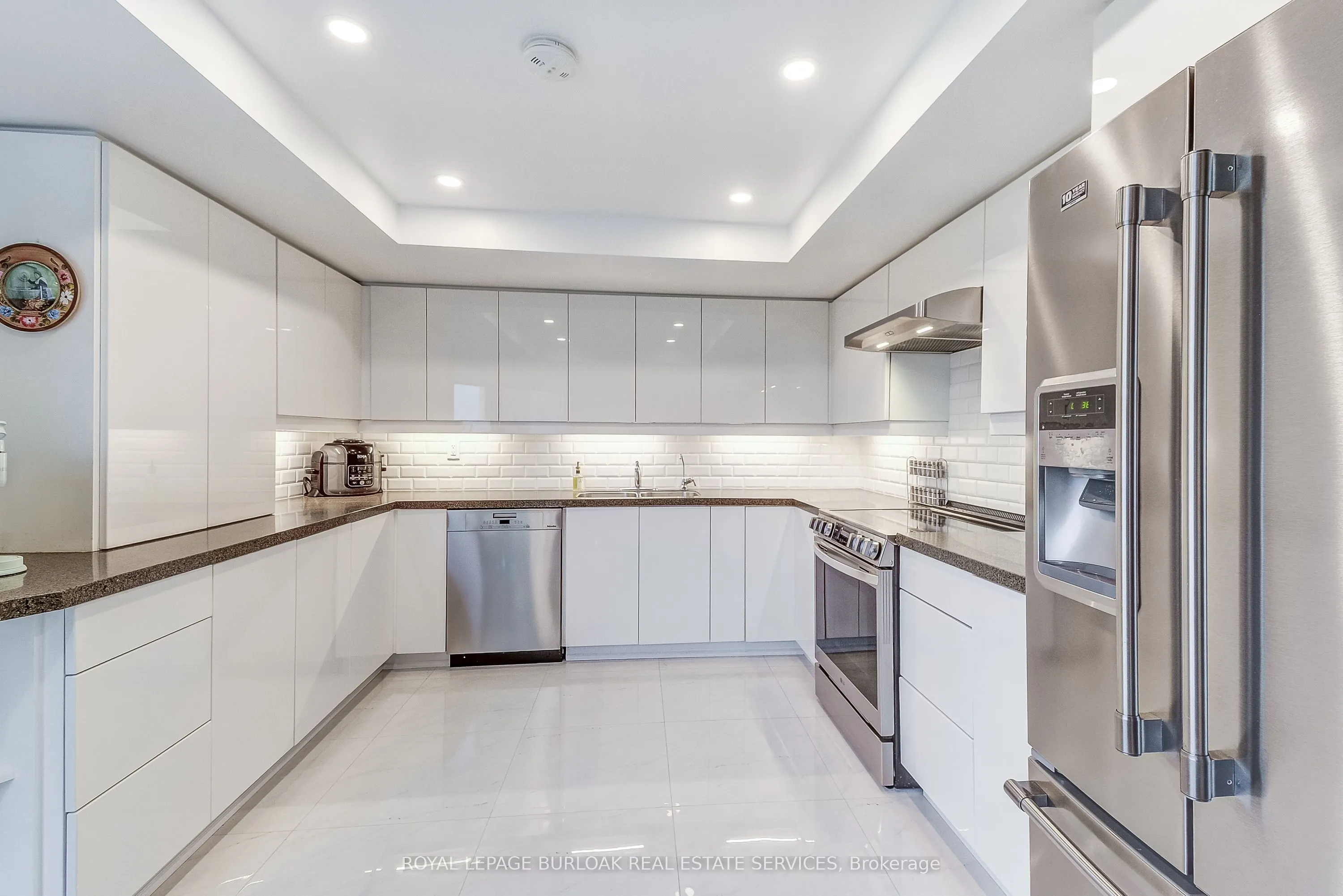 1201 North Shore Boulevard E, #809