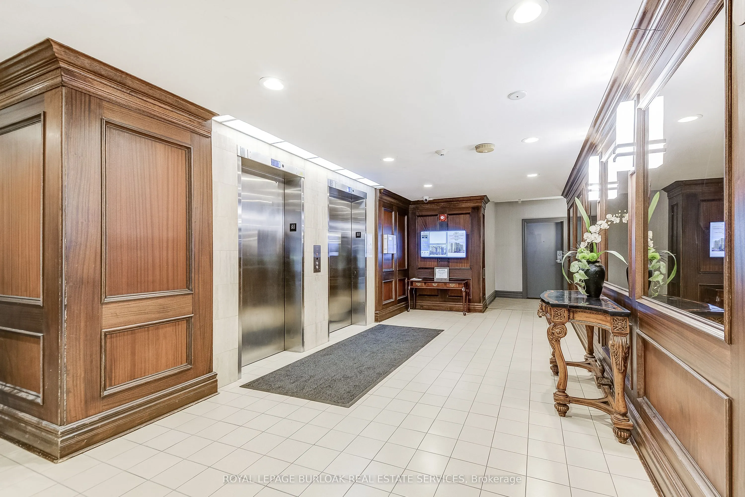 1201 North Shore Boulevard E, #809