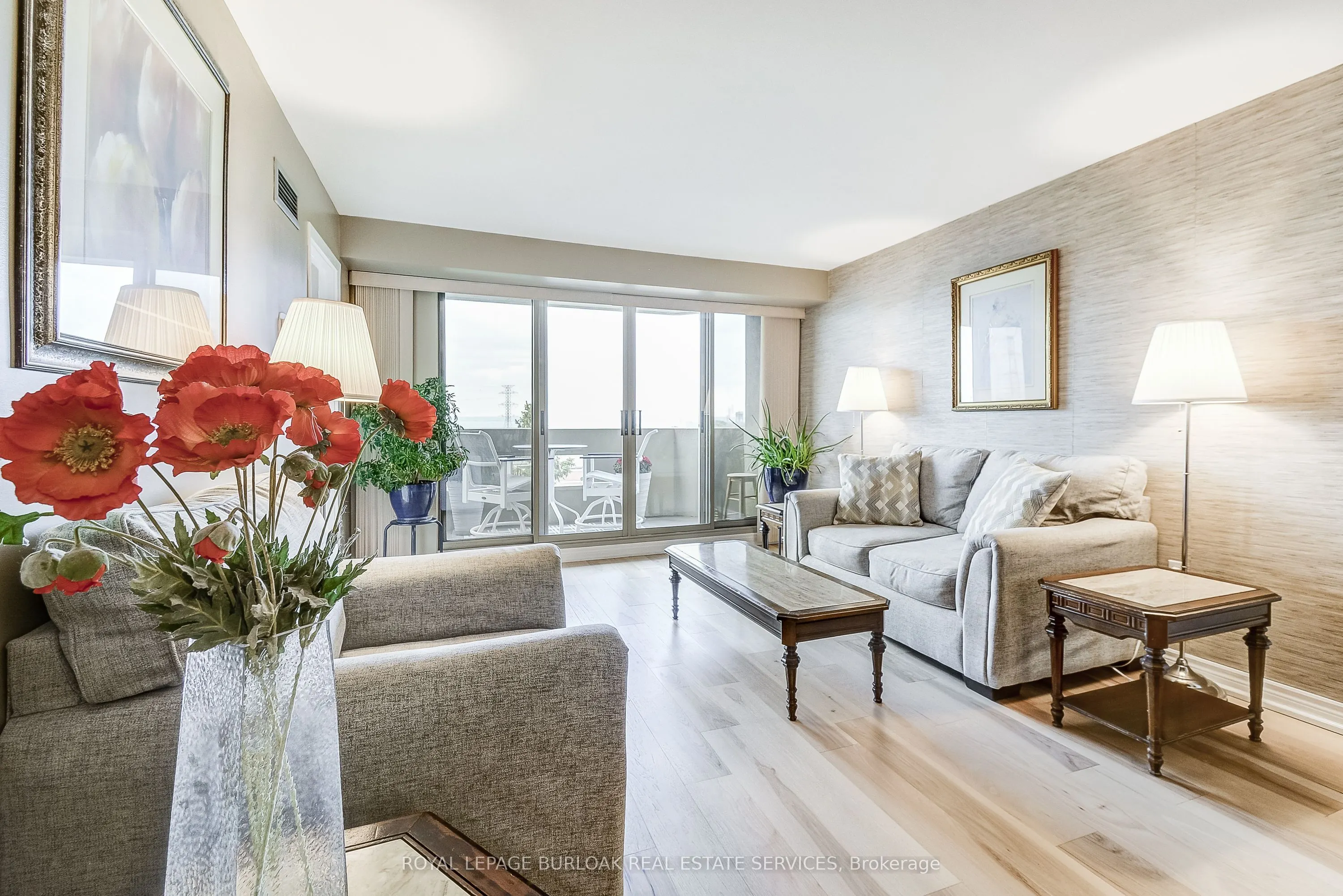 1201 North Shore Boulevard E, #809