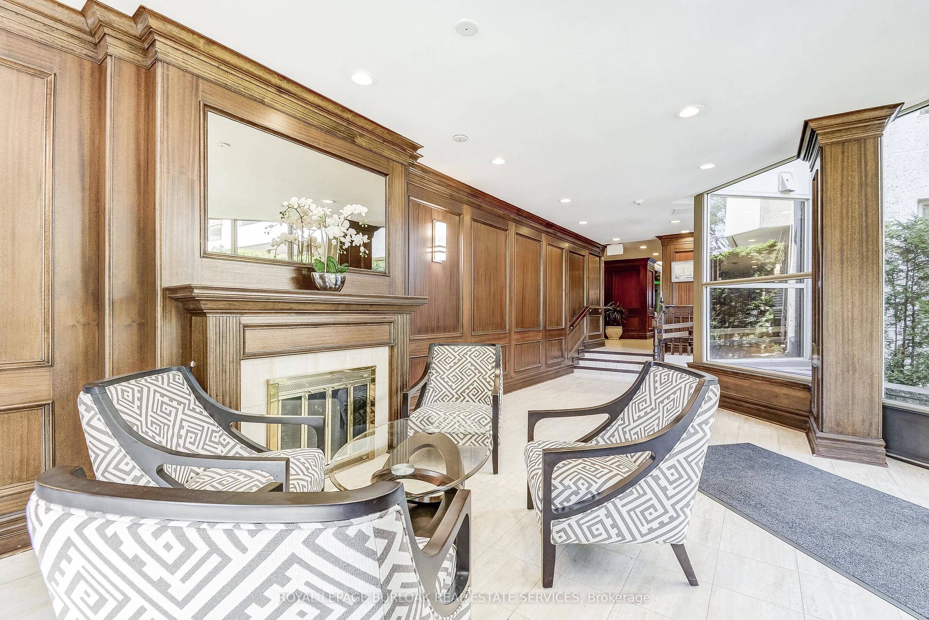 1201 North Shore Boulevard E, #809