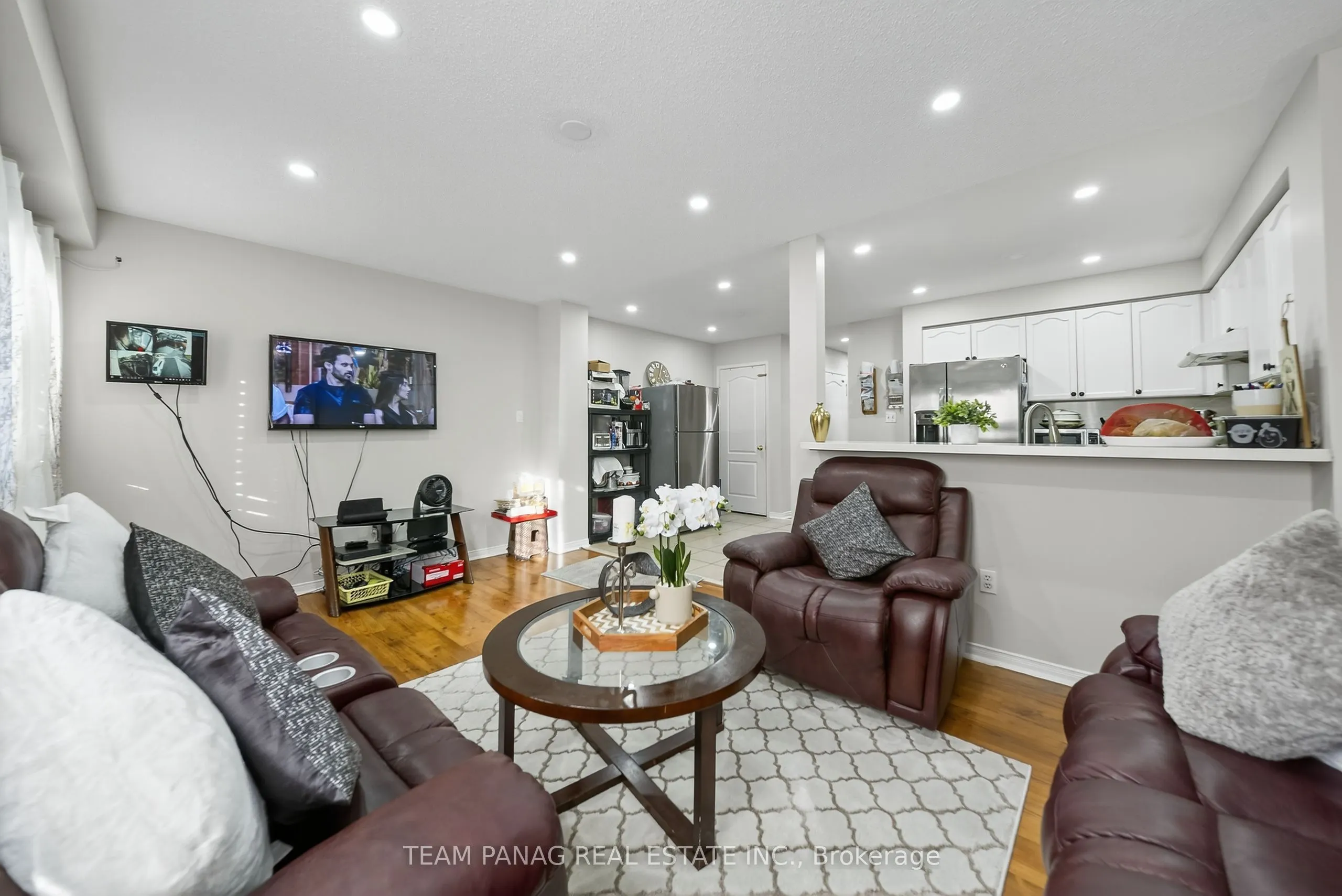 72 Feather Reed Way