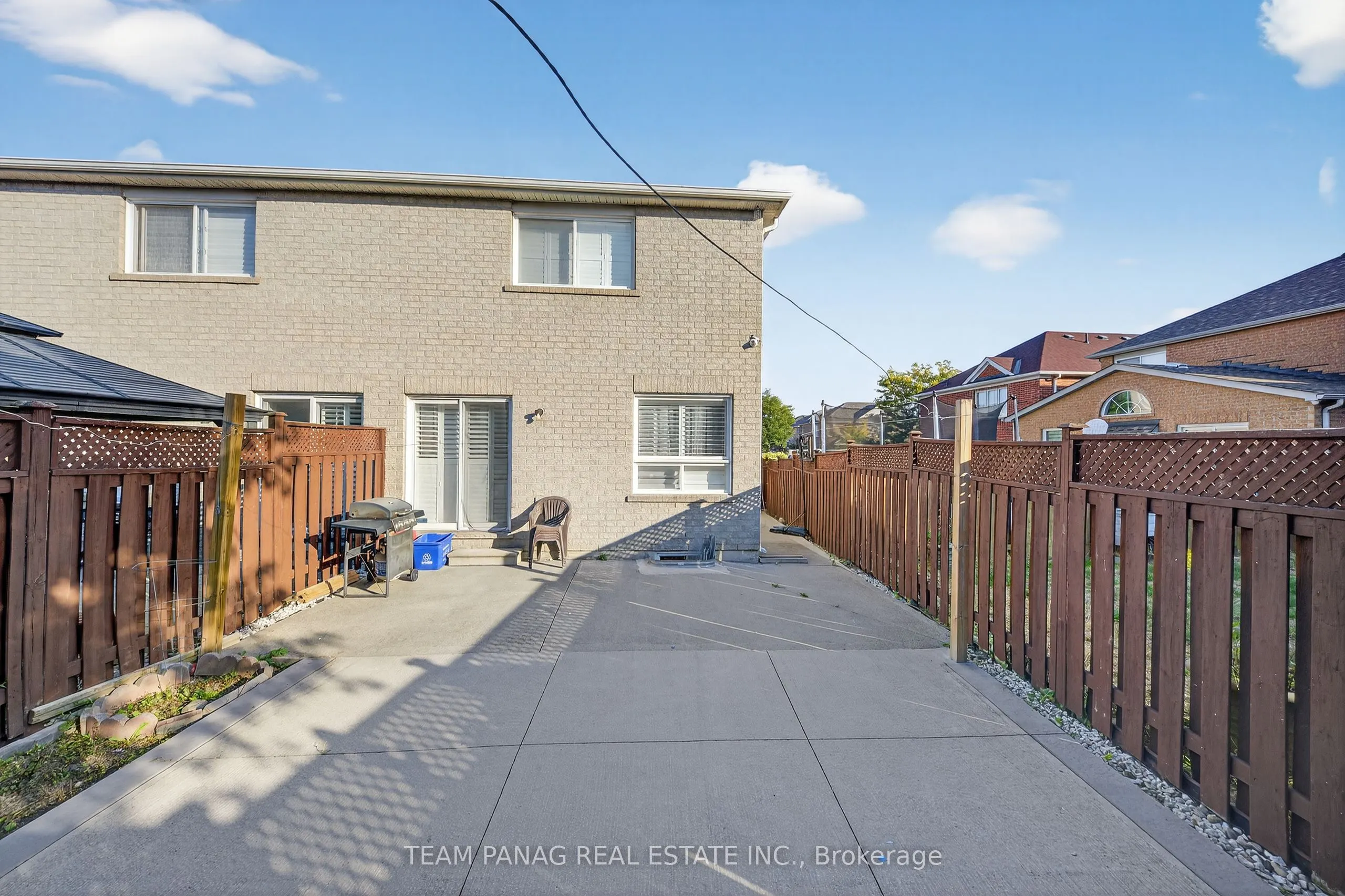 72 Feather Reed Way