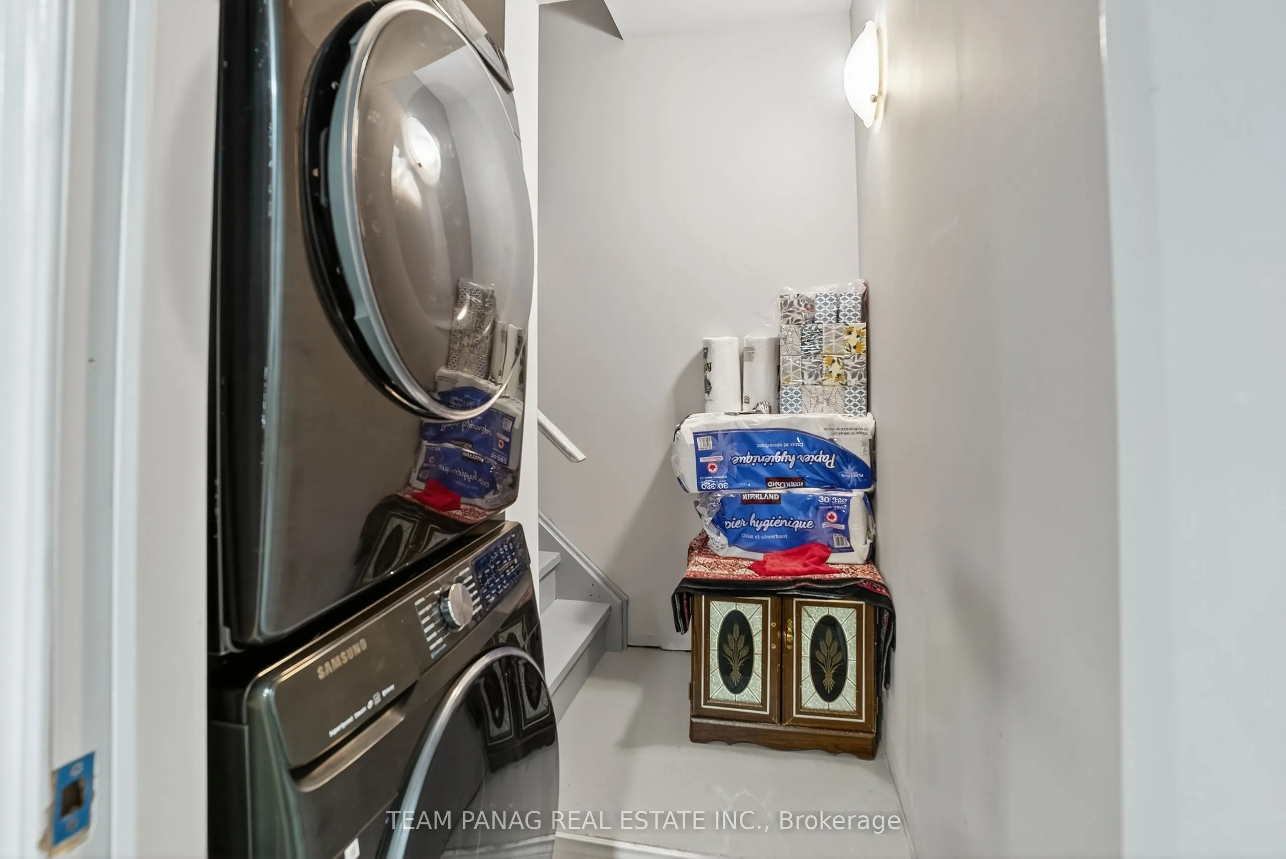 72 Feather Reed Way