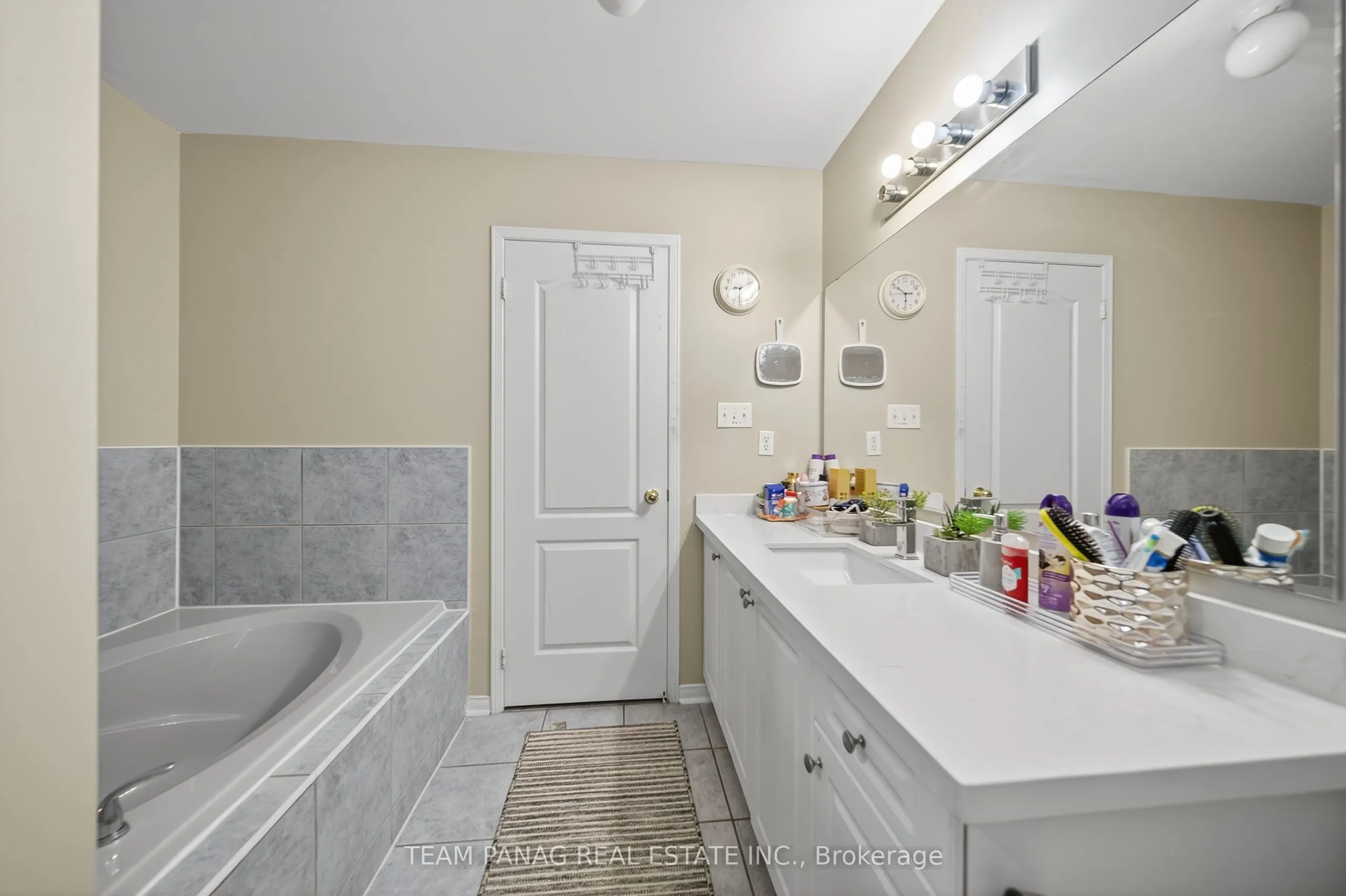 72 Feather Reed Way