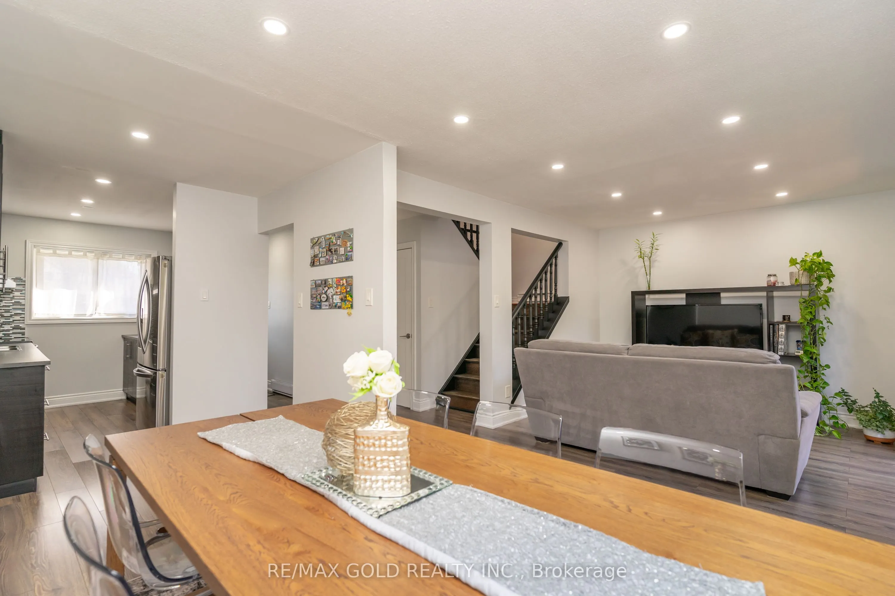 18 Juliette Square