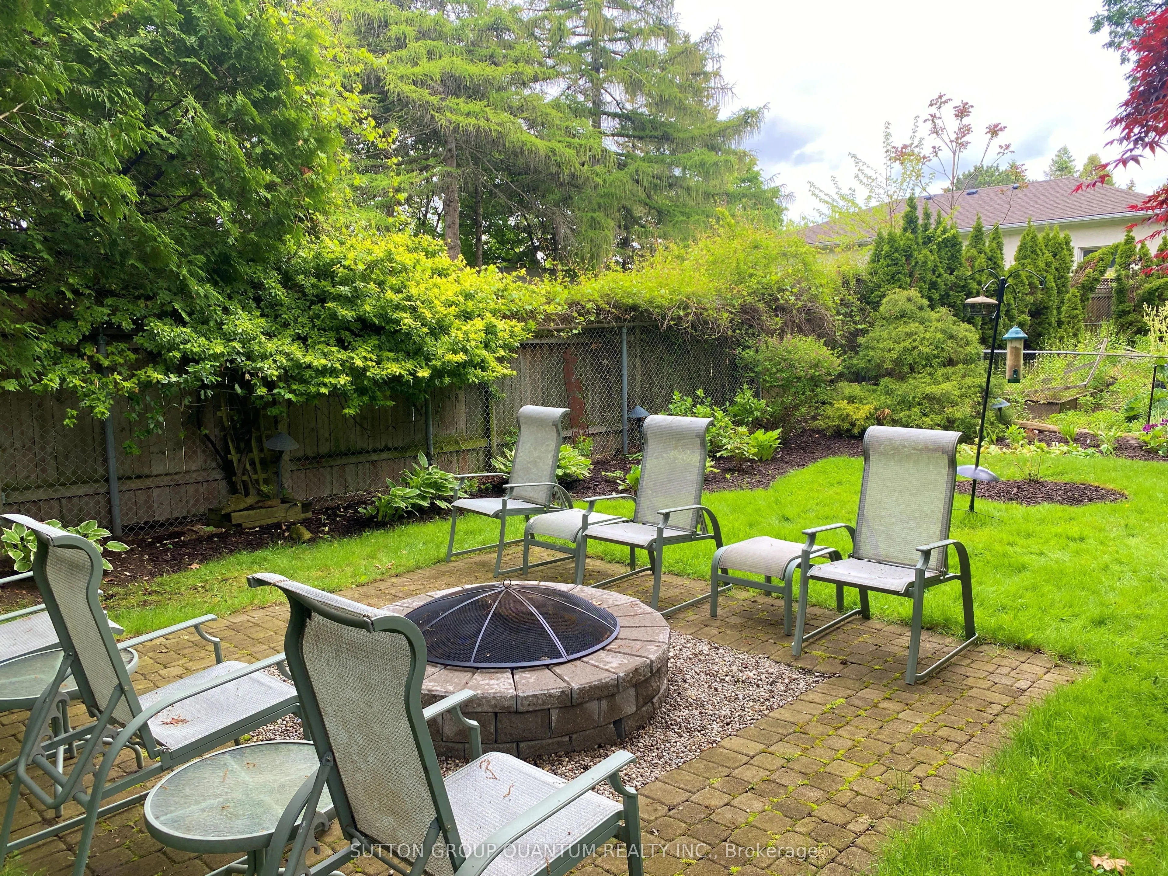 347 Pinetree Way